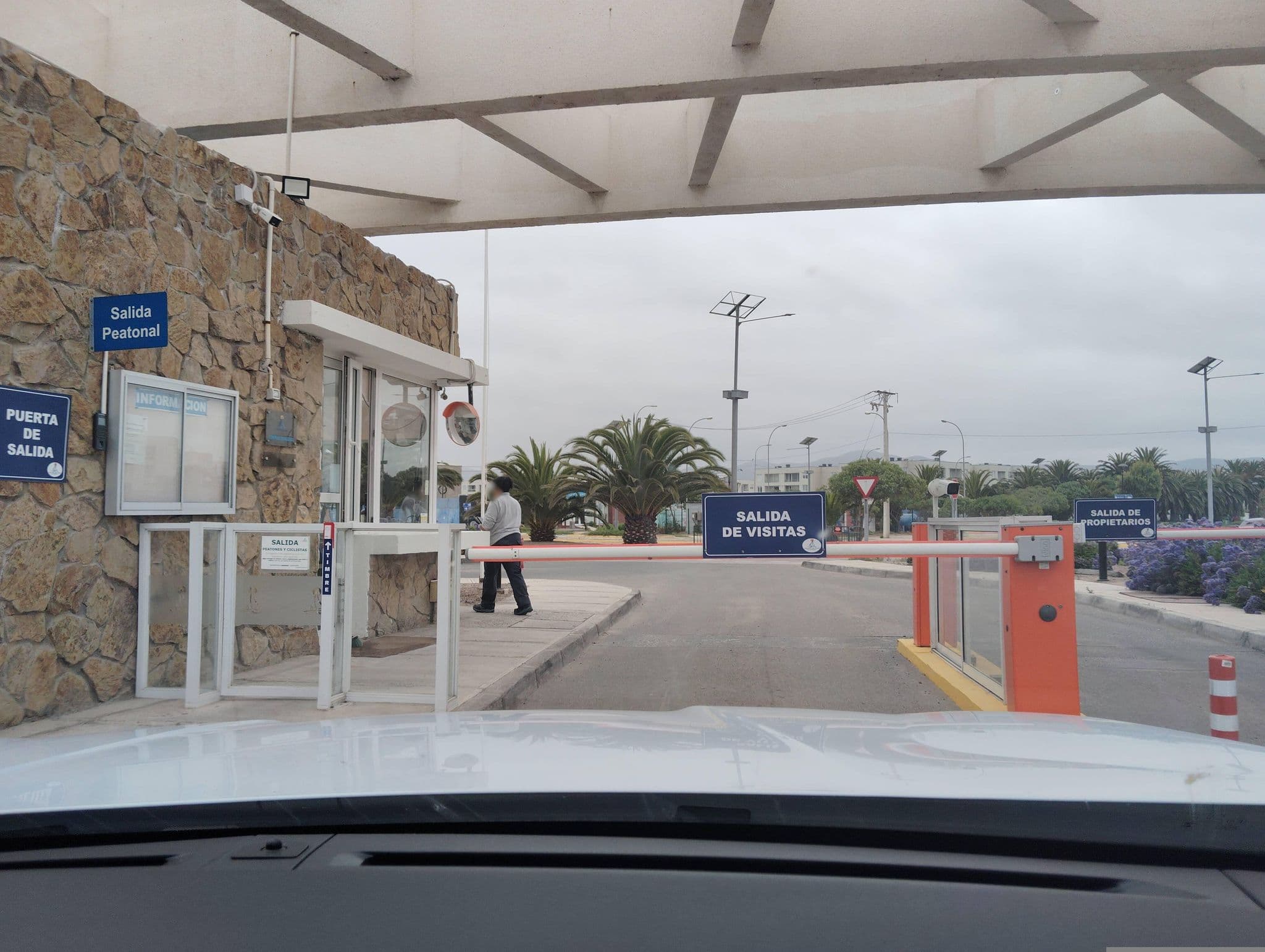 Street view near Departamento Avenida Del Mar, La Serena — © ariellopez (CC BY-SA · Mapillary)
