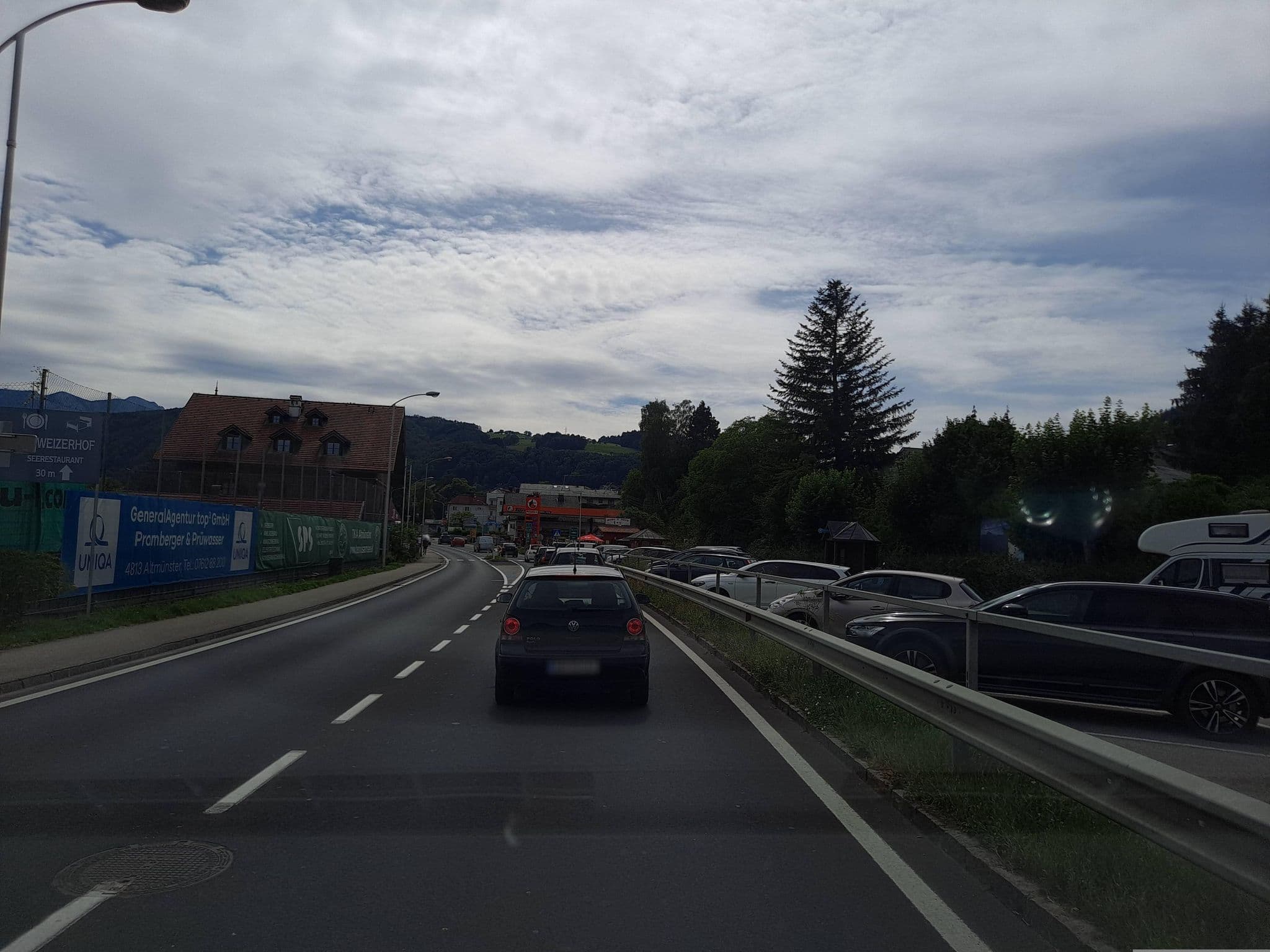 Street view near Camping Traunsee, Altmünster — © gob (CC BY-SA · Mapillary)