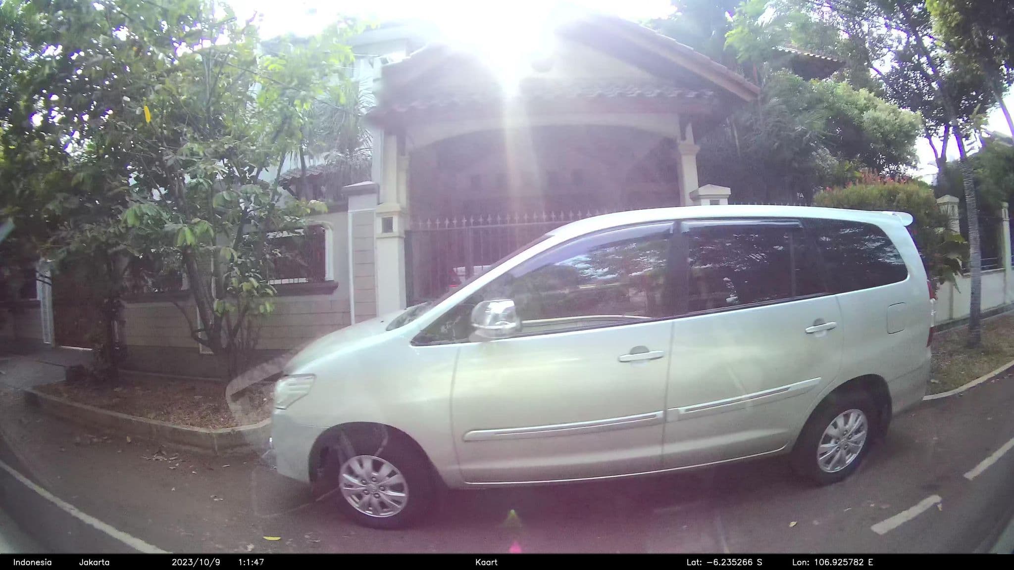 Street view near kido hums, Utan — © kaart_2 (CC BY-SA · Mapillary)