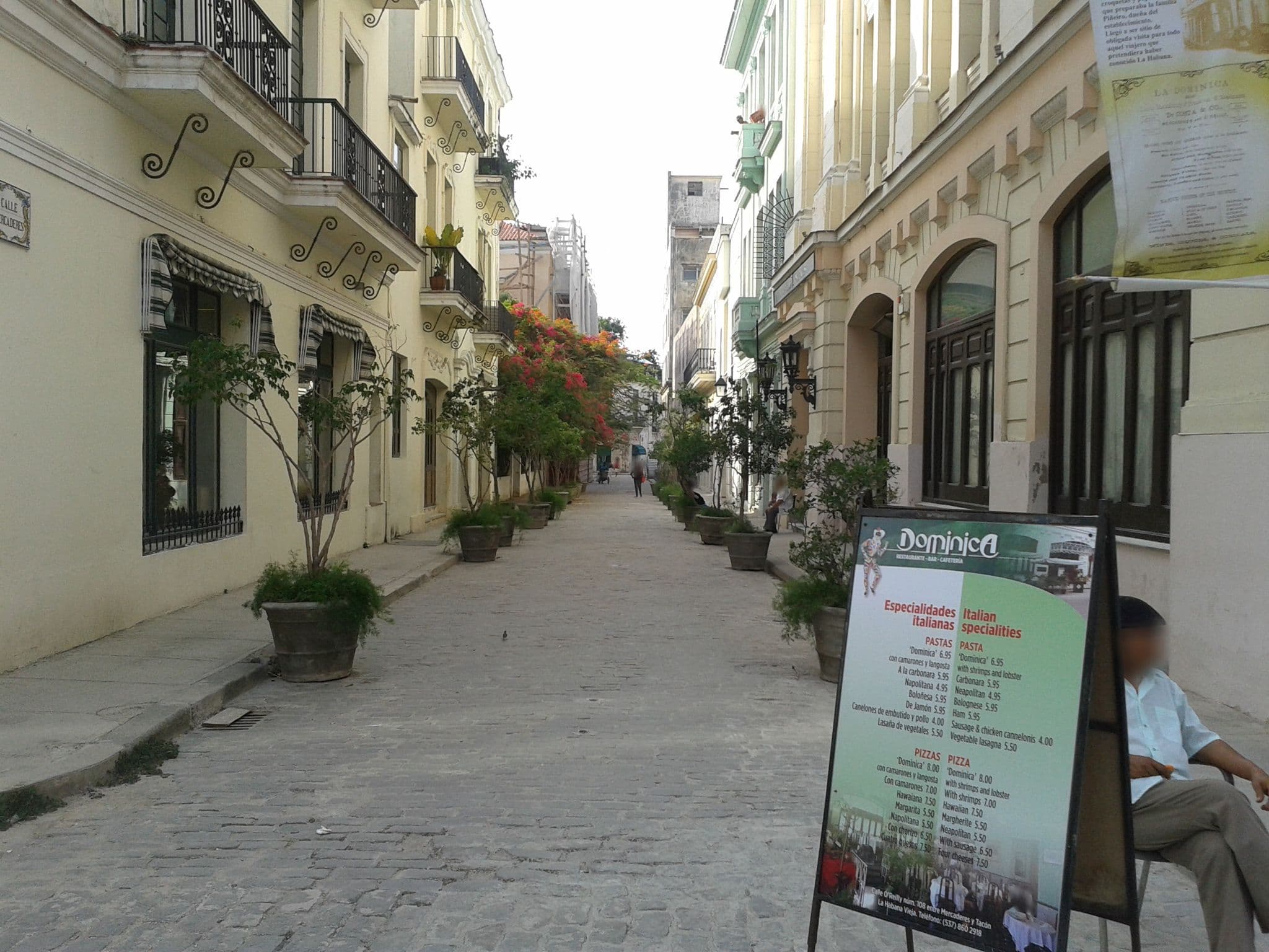 Street view near Havana Rooftop, La Habana Vieja — © elpbatista (CC BY-SA · Mapillary)