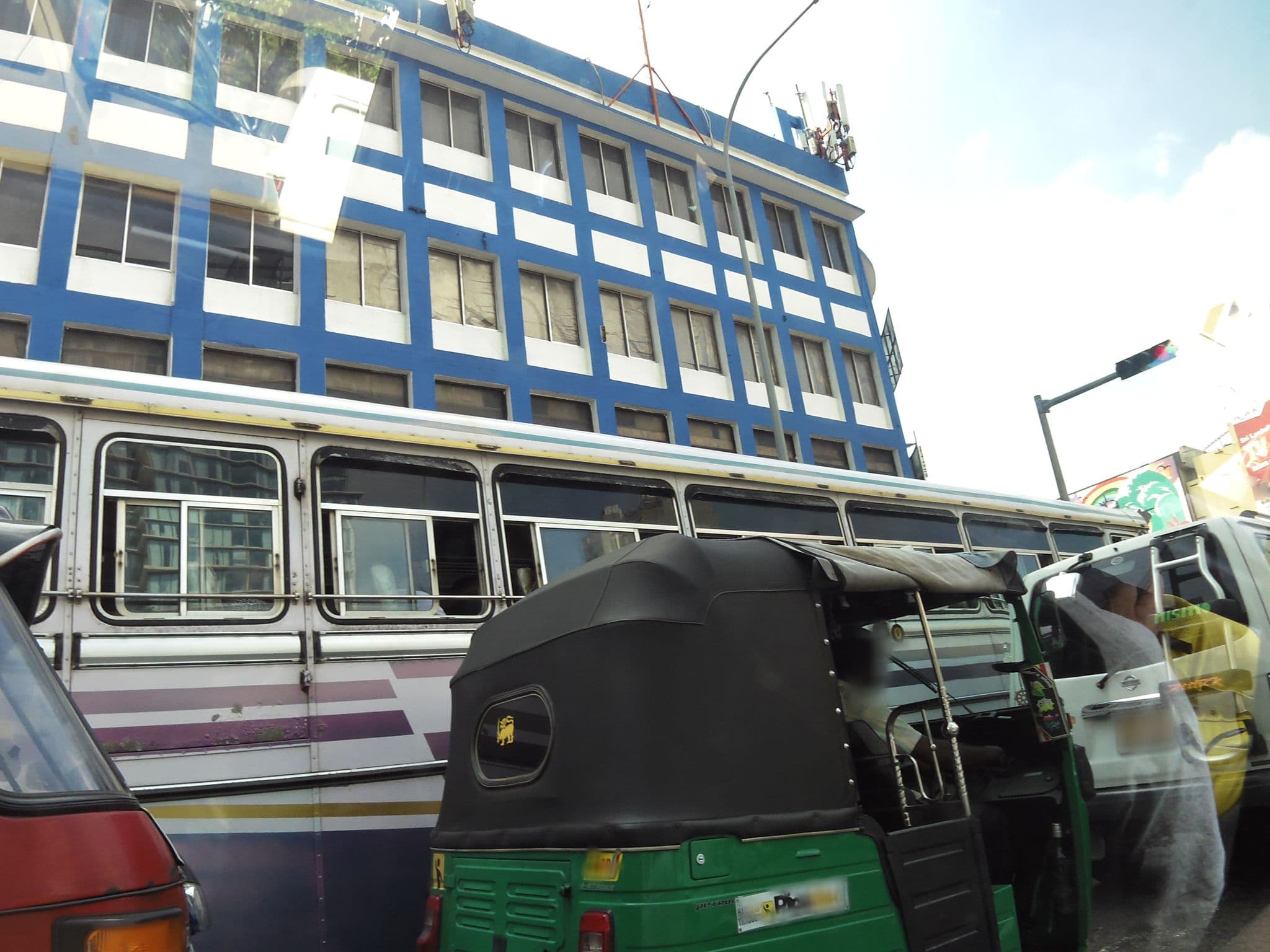 Street view near Colombo Haven, Colombo — © maning (CC BY-SA · Mapillary)