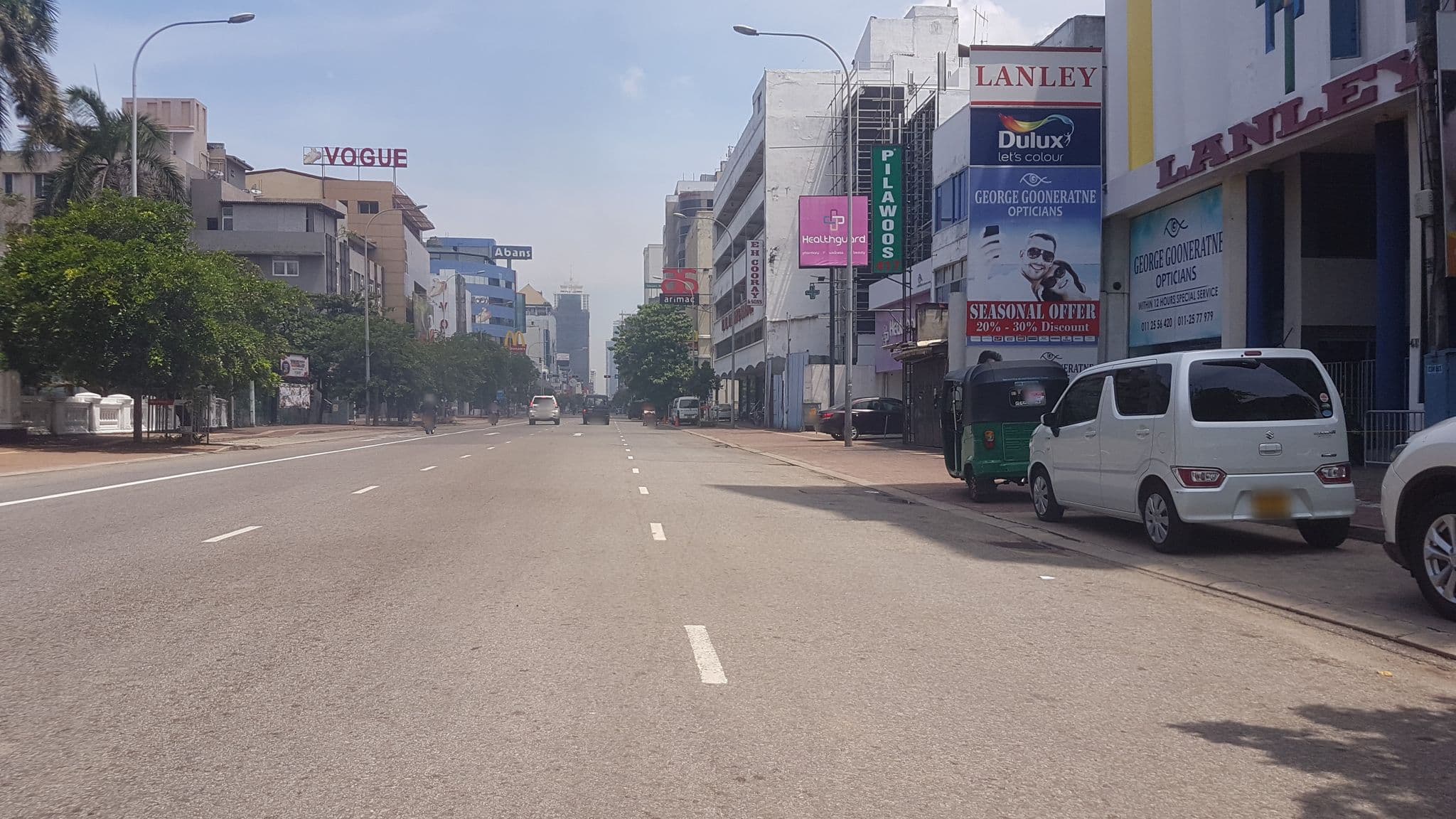Street view near Ishq Colombo, Colombo — © mbethke (CC BY-SA · Mapillary)