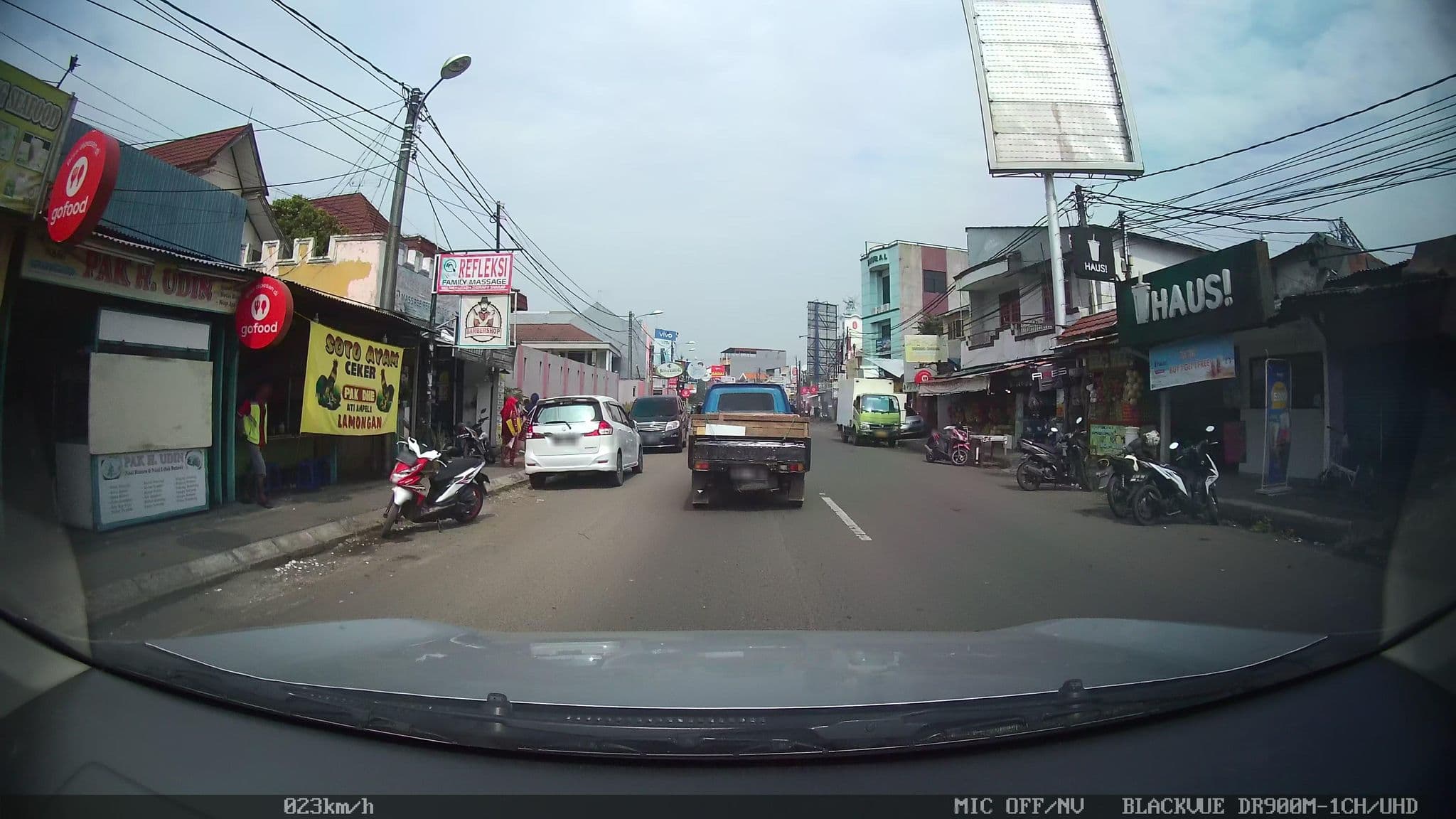 Street view near Hotel Bunga Karang, Bekasi — © kaart_2 (CC BY-SA · Mapillary)