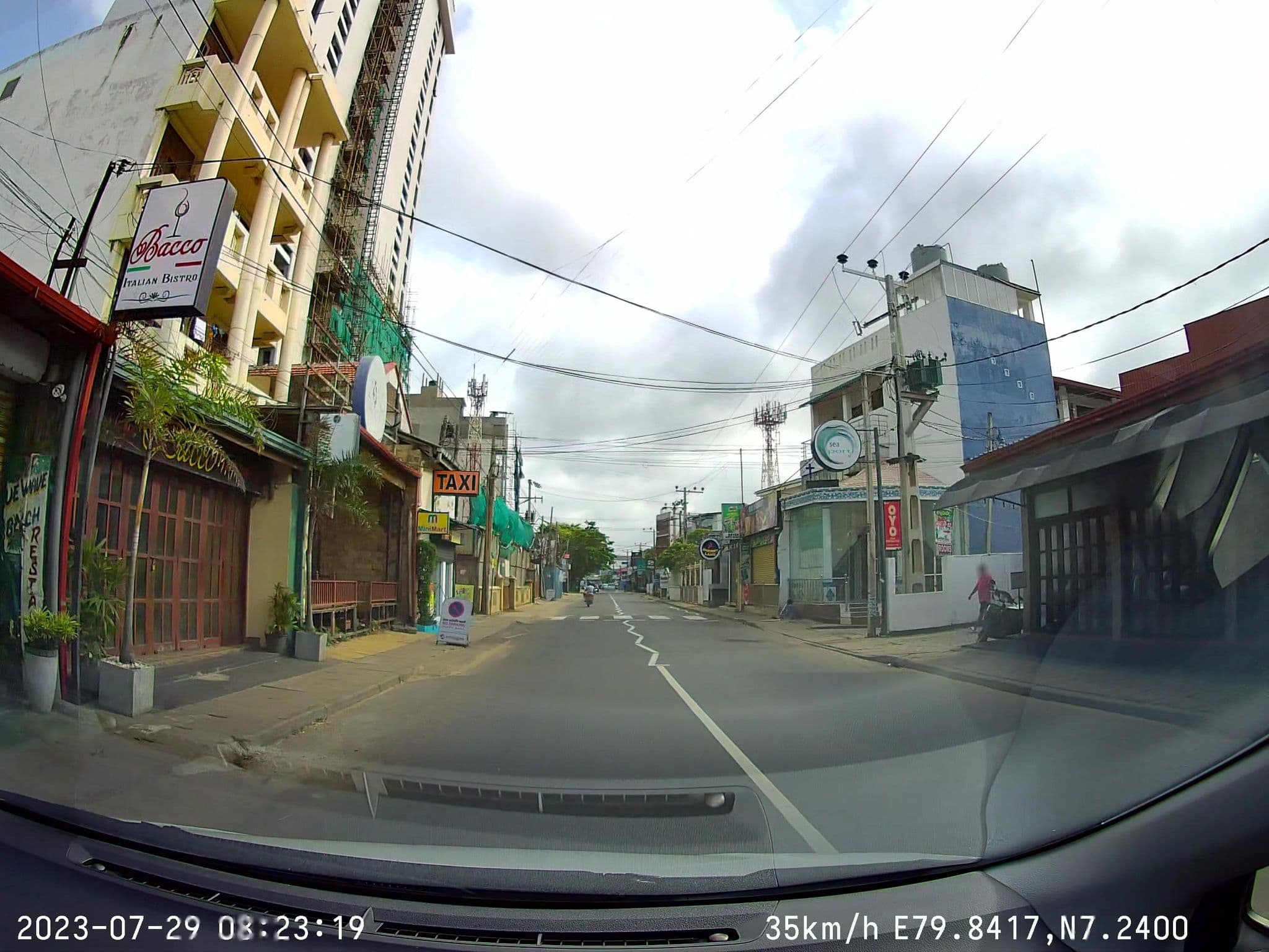 Street view near cNegombo Hotel, Negombo — © sahanbsb (CC BY-SA · Mapillary)