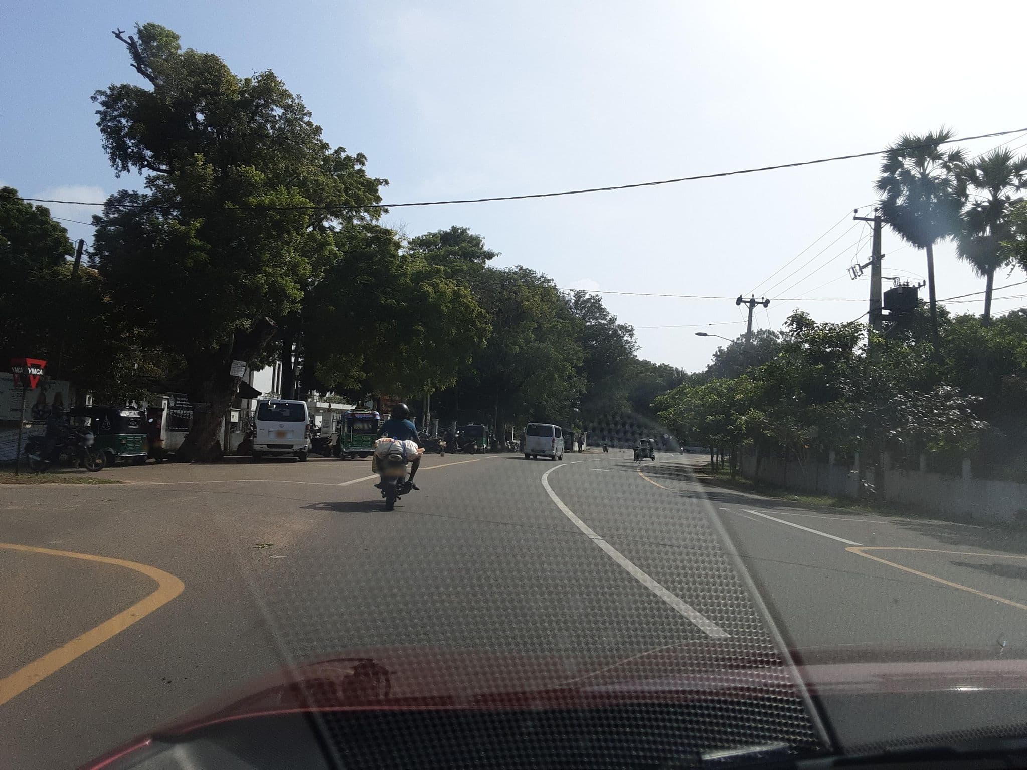 Street view near YMCA, Jaffna — © ZihanZarouk (CC BY-SA · Mapillary)
