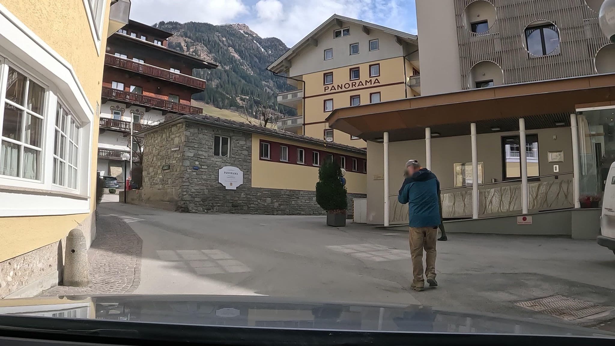 Street view near Hotel Bad Hofgastein, Bad Hofgastein — © stefanro74 (CC BY-SA · Mapillary)