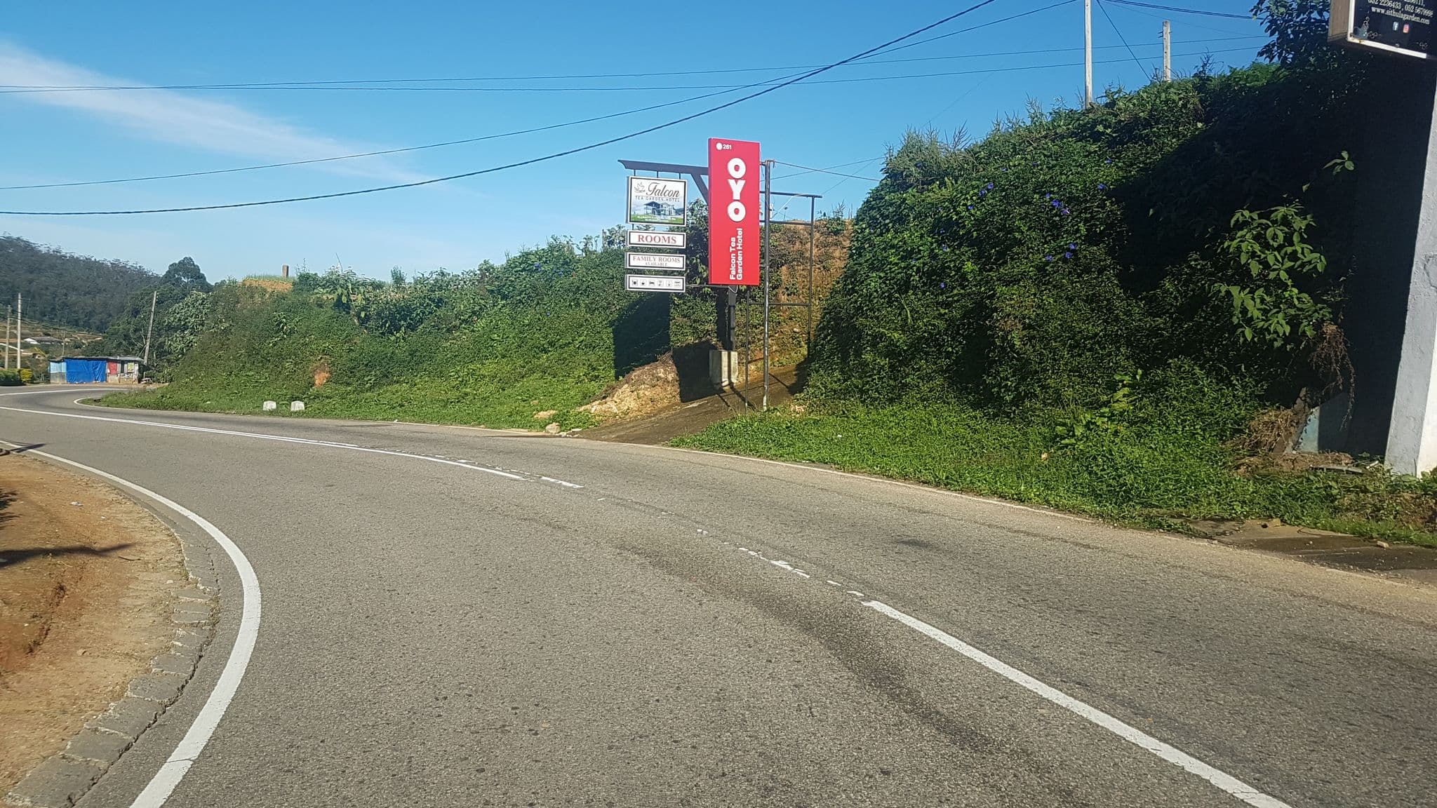 Street view near Sithula holiday Resort, Nuwara Eliya — © mbethke (CC BY-SA · Mapillary)