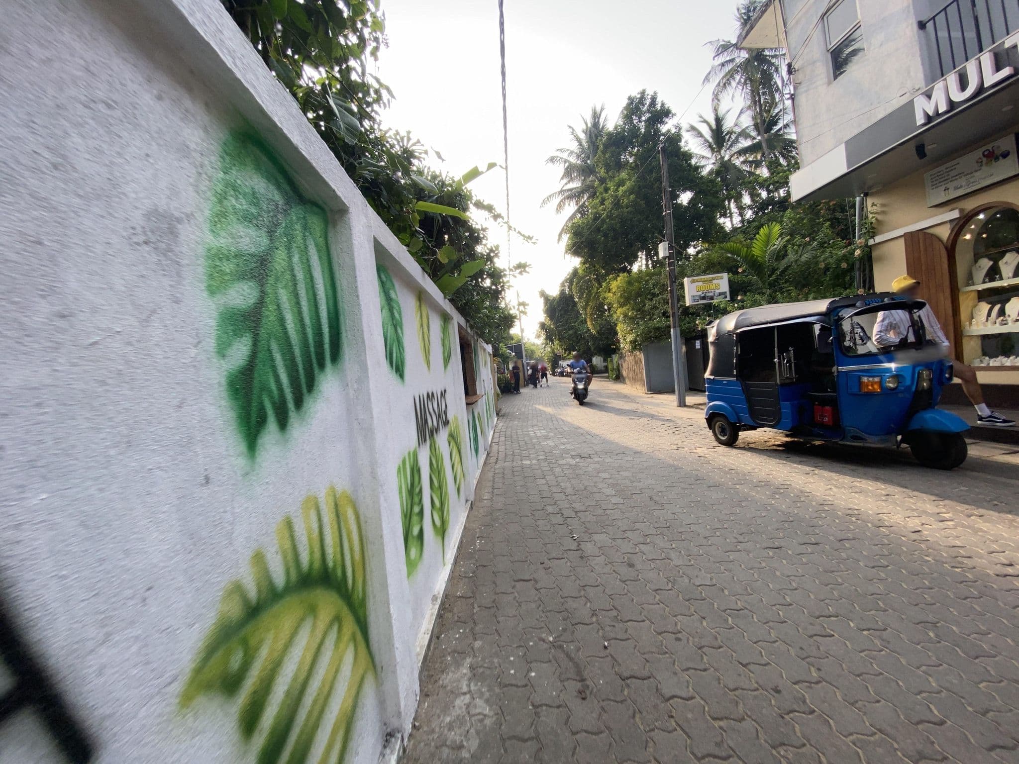 Street view near chillout place unawatuna, Unawatuna — © vadi (CC BY-SA · Mapillary)