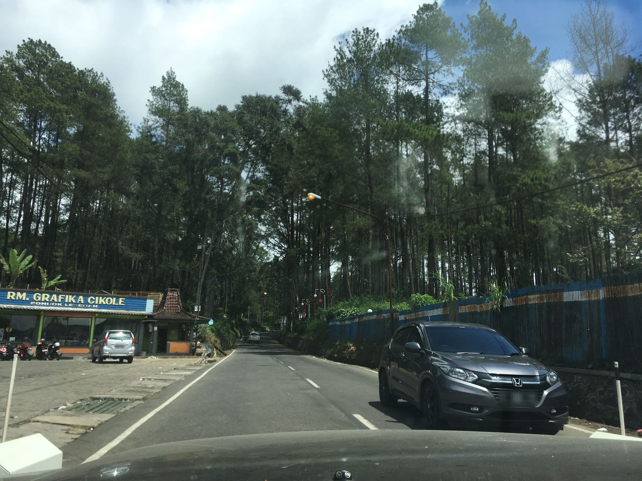 Street view near grafika, Lembang — © dgozin (CC BY-SA · Mapillary)