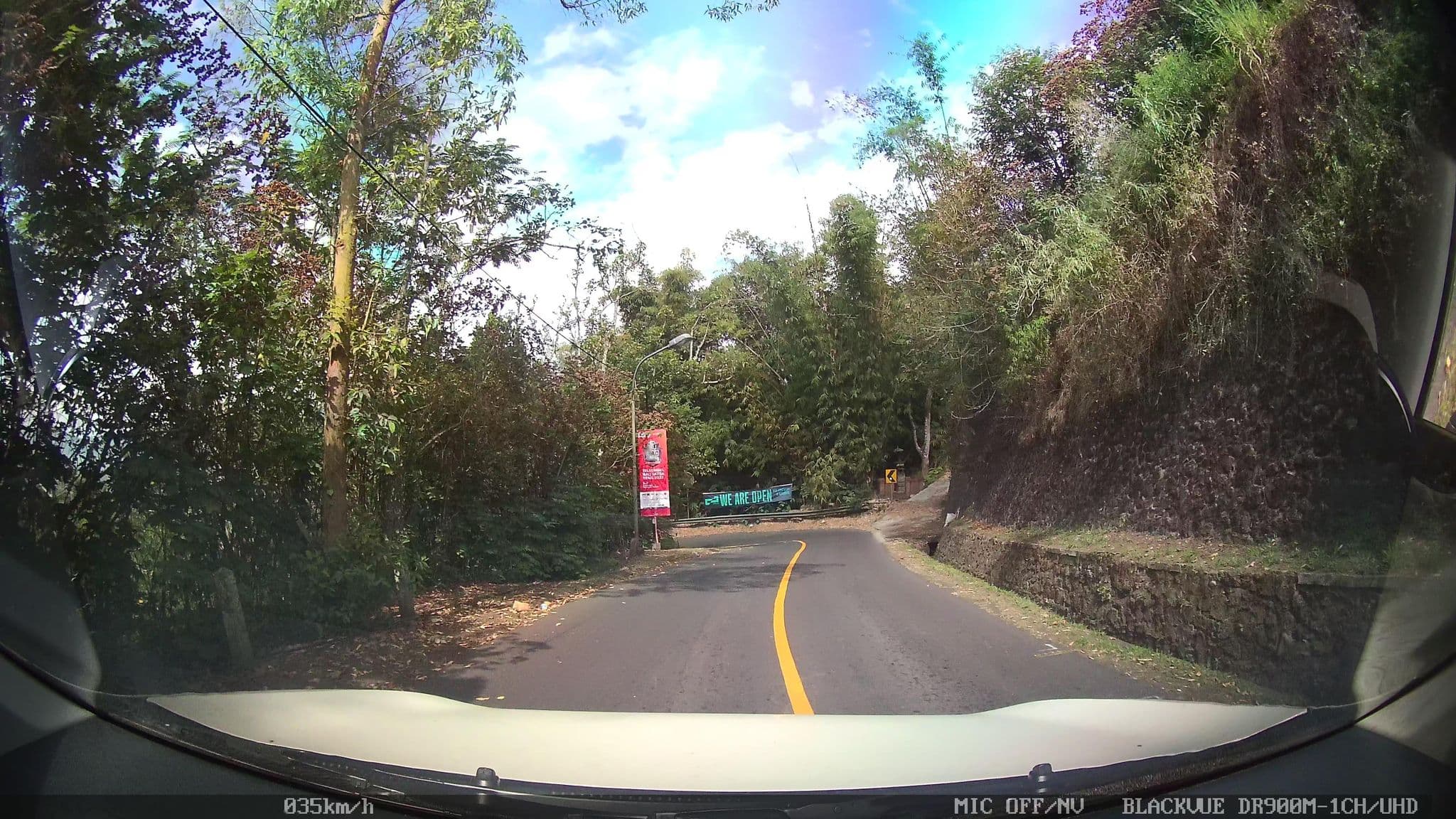 Street view near The Lakeview Hotel Bali, Banjar Wangsian — © kaart_2 (CC BY-SA · Mapillary)
