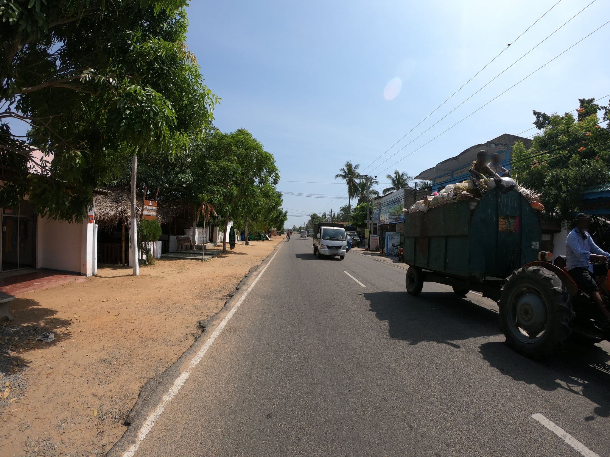 Street view near chillax bay, Pottuvil — © paulinus (CC BY-SA · Mapillary)