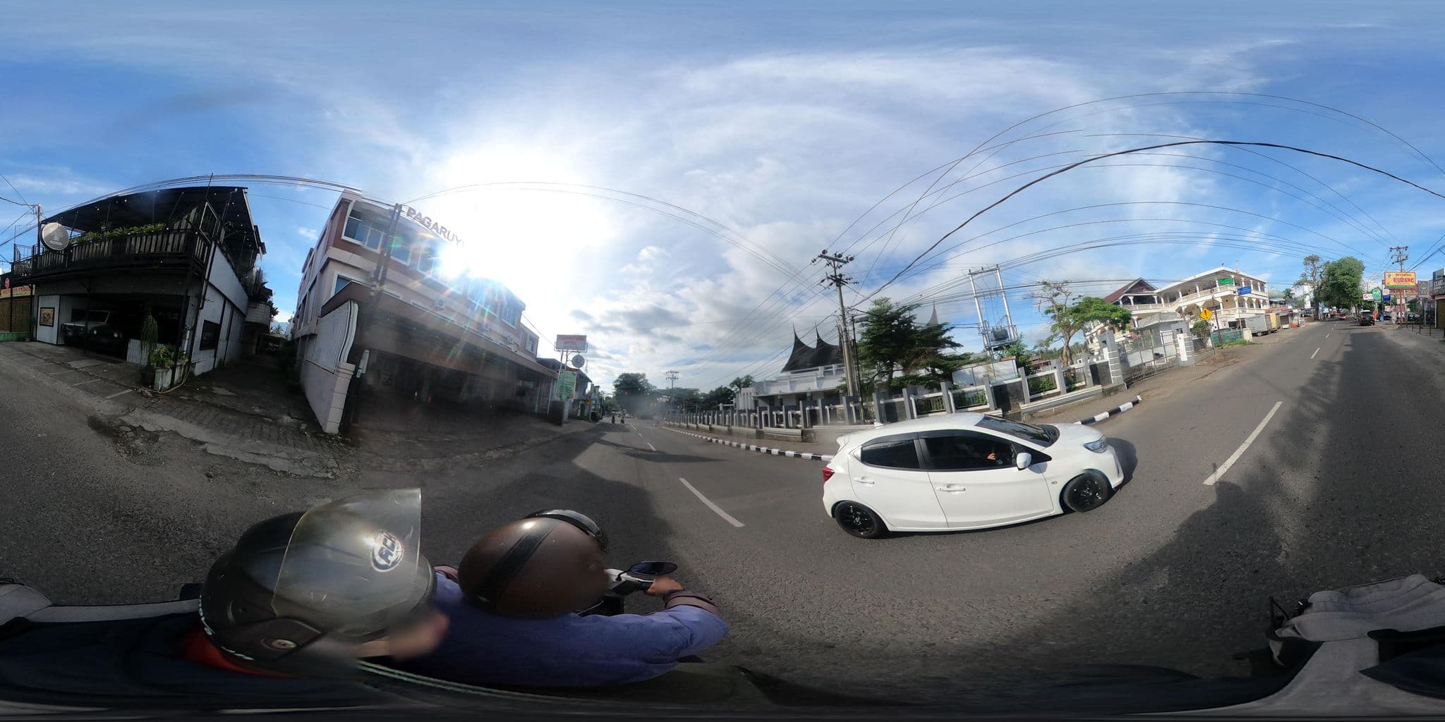 Street view near Hotel Paharuyung 1, Padangpanjang — © rgtm_ryuiki (CC BY-SA · Mapillary)