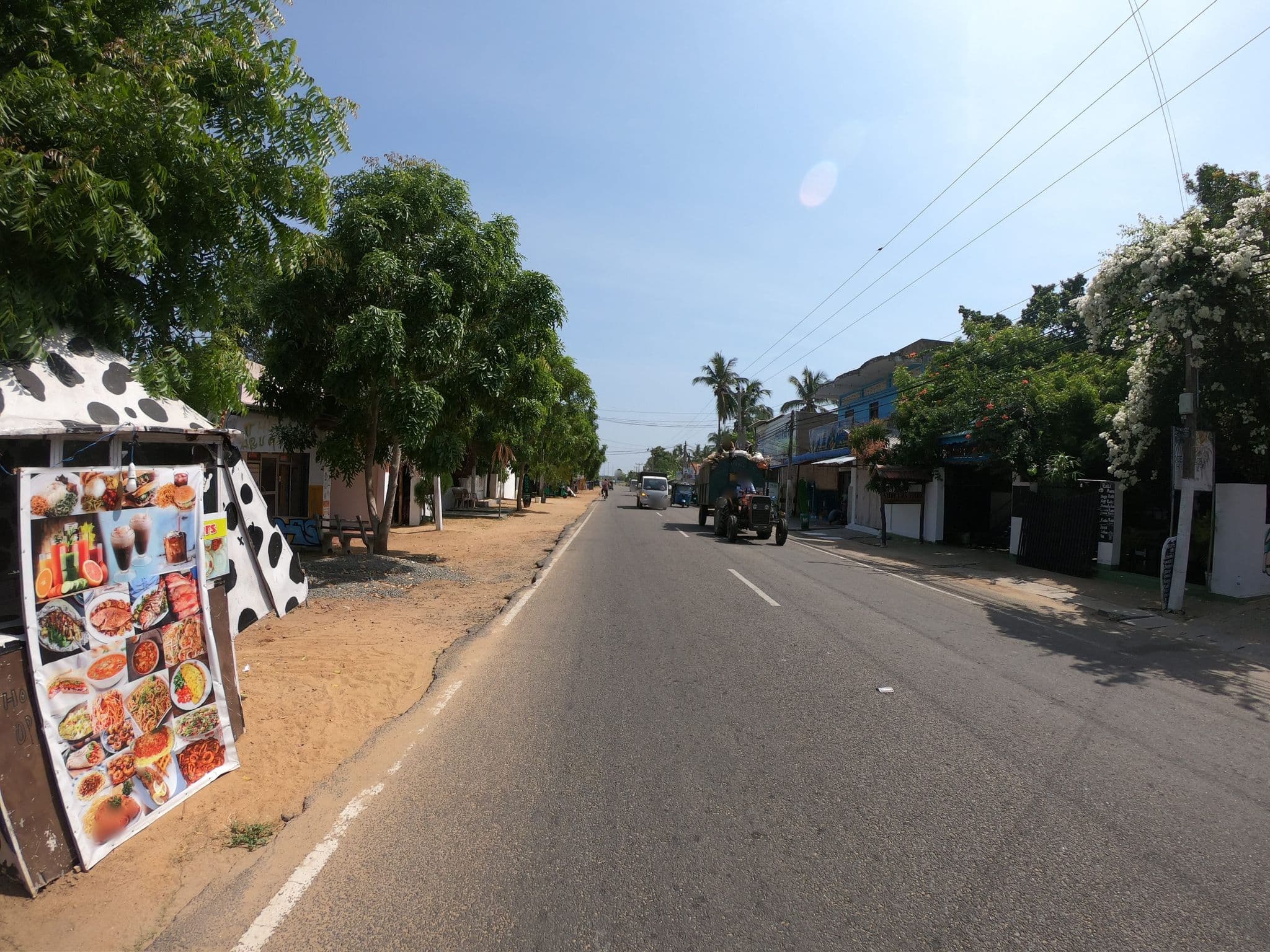 Street view near Grand Villa Hotel, Pottuvil — © paulinus (CC BY-SA · Mapillary)