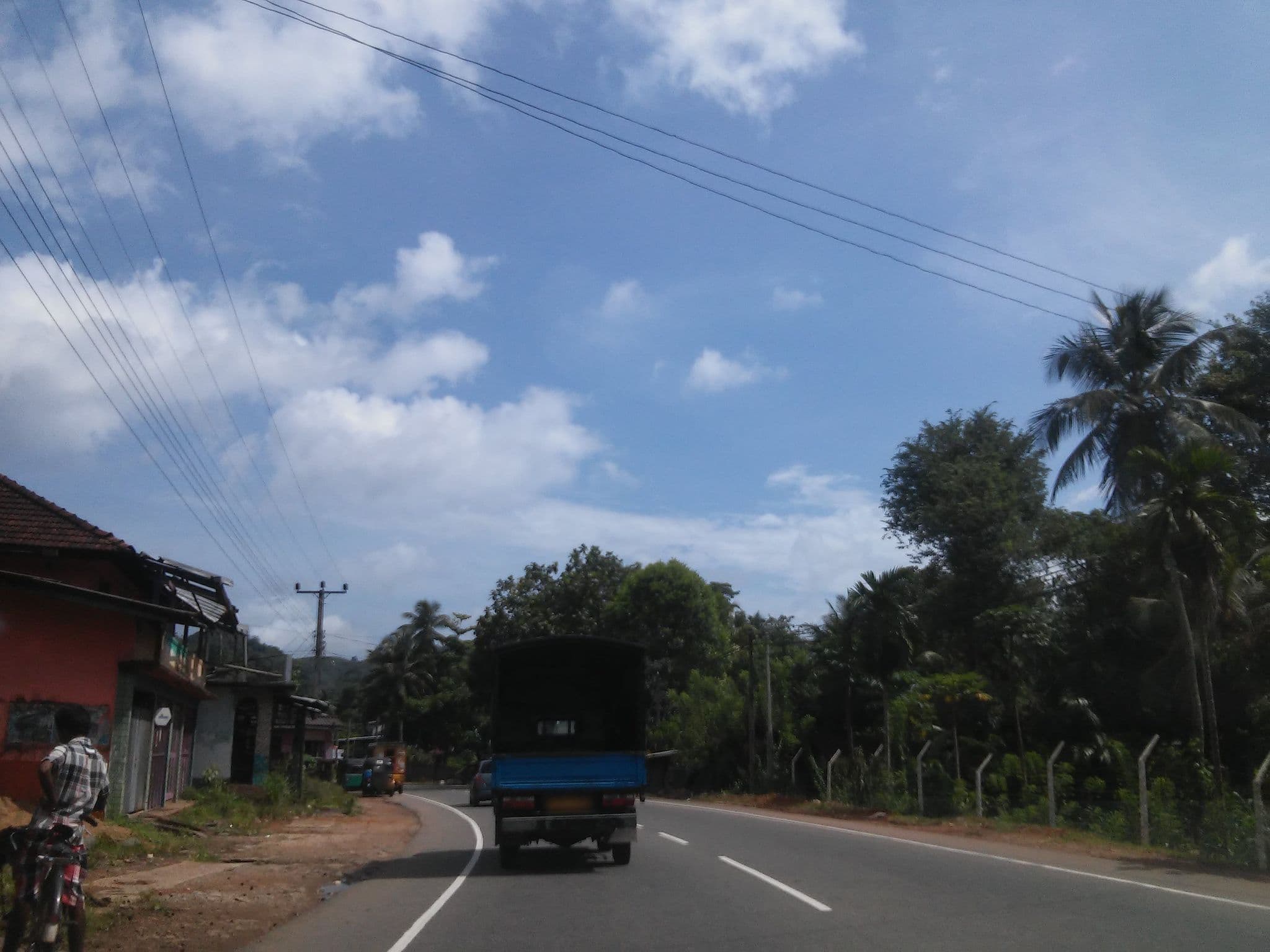 Street view near Curry Pot VIP Lounge, Ratnapura — © shravan91 (CC BY-SA · Mapillary)