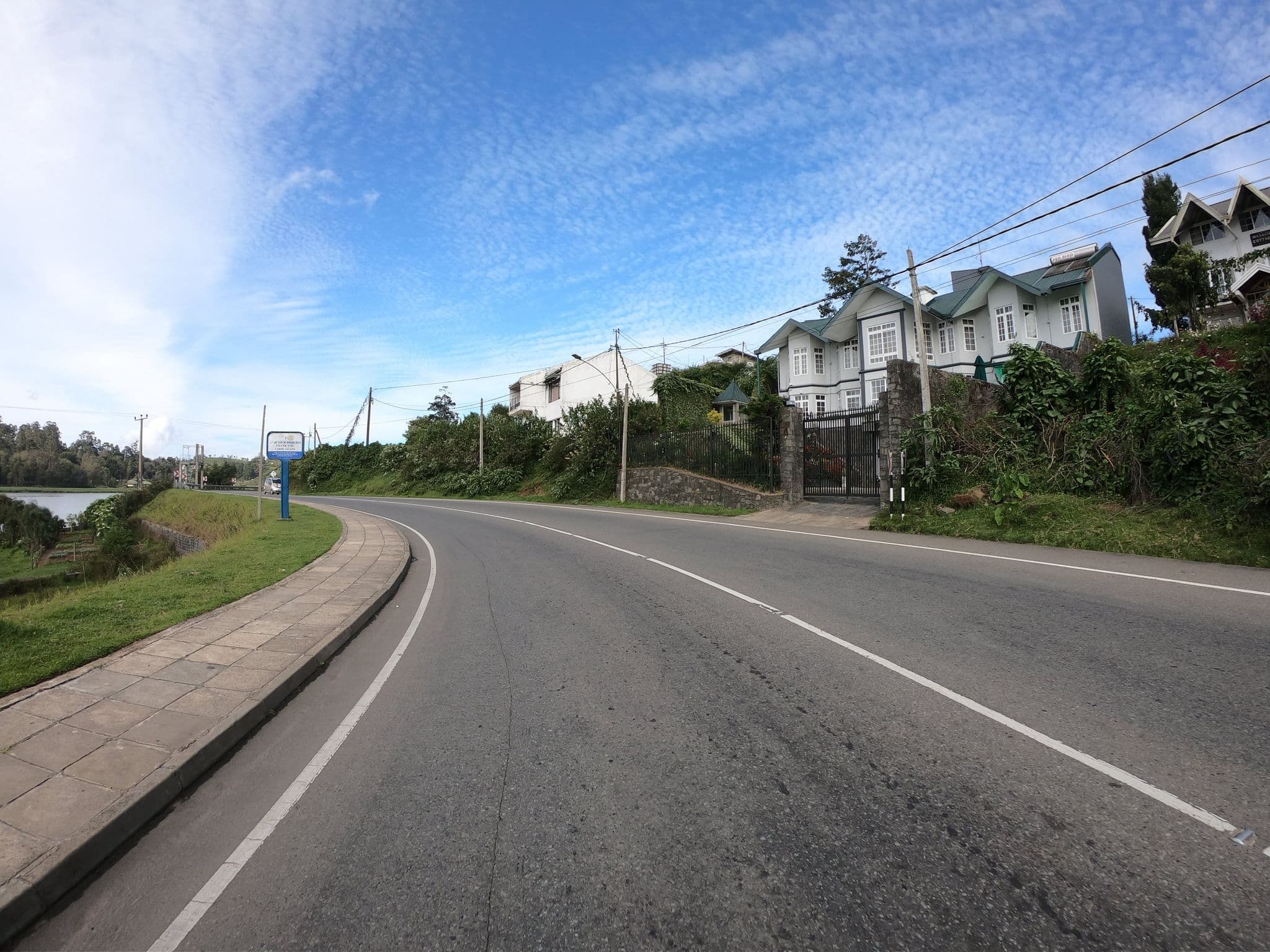 Street view near Medalin Lake Gregory, Nuwara Eliya — © paulinus (CC BY-SA · Mapillary)