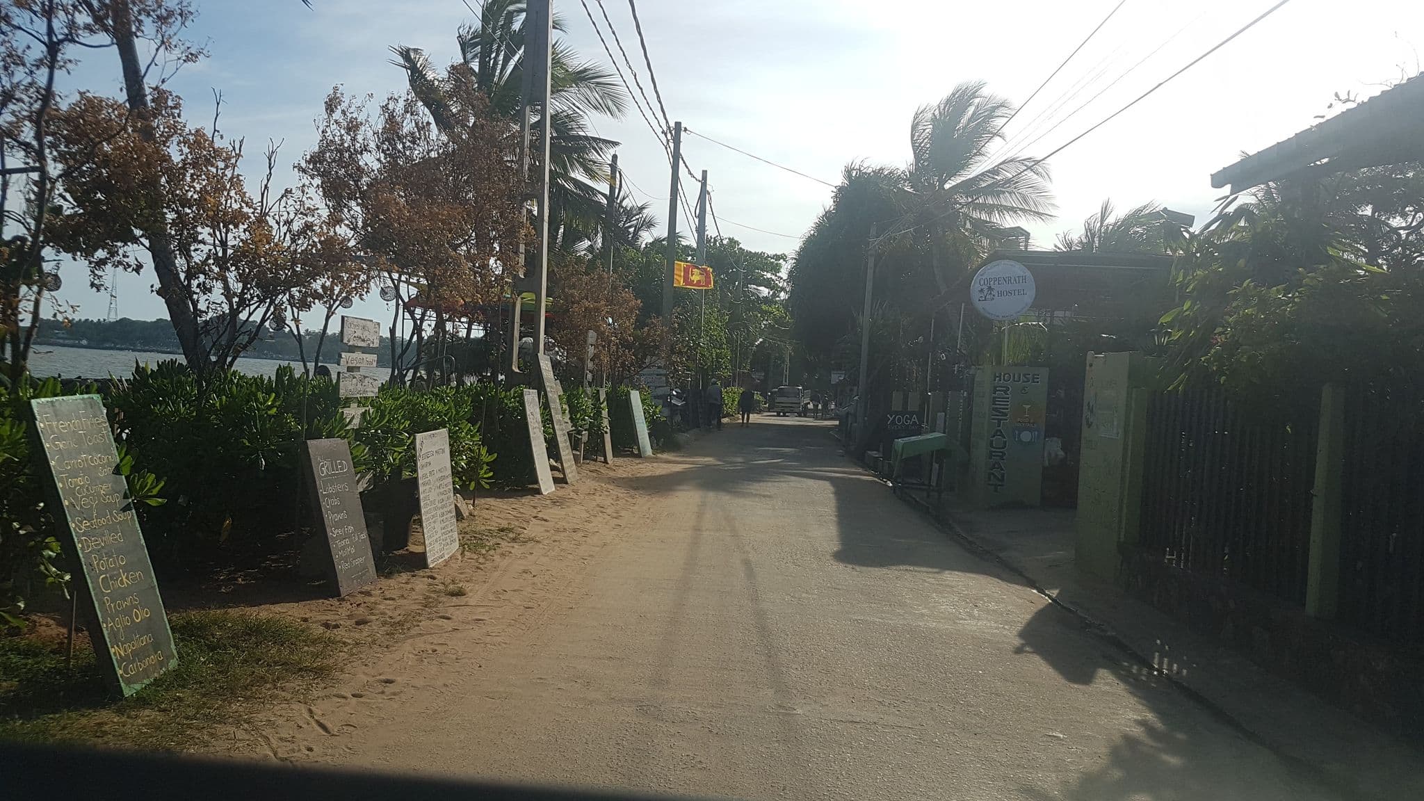 Street view near Ishara Cabana & Restaurant, Tangalle — © mbethke (CC BY-SA · Mapillary)