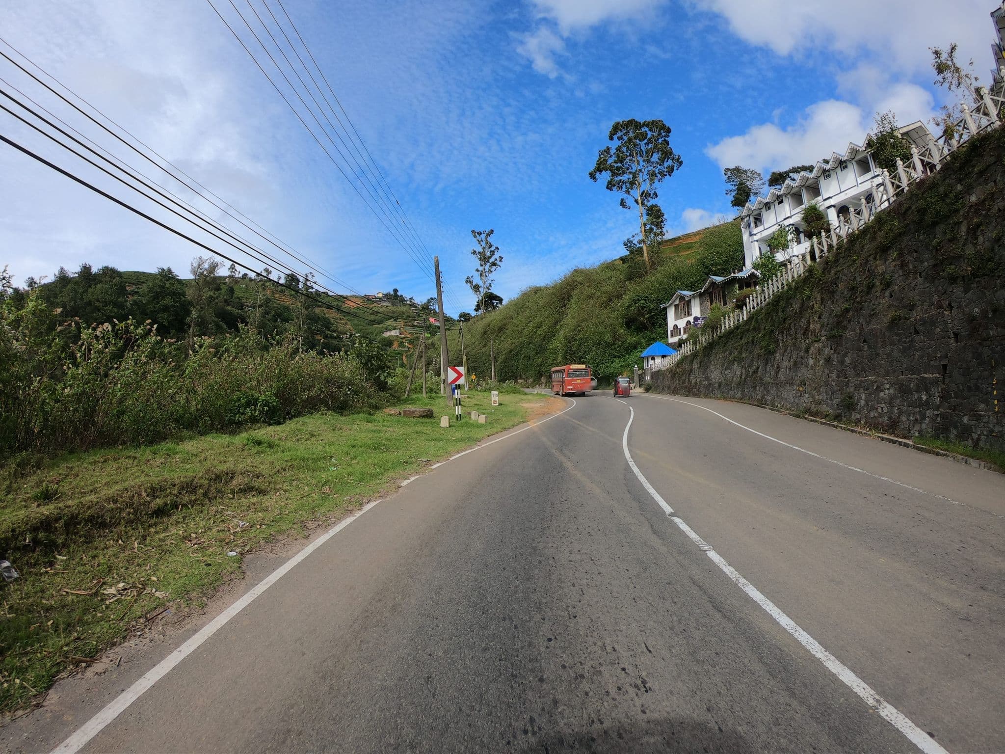 Street view near Hotel Silver Falls, Nuwara Eliya — © paulinus (CC BY-SA · Mapillary)