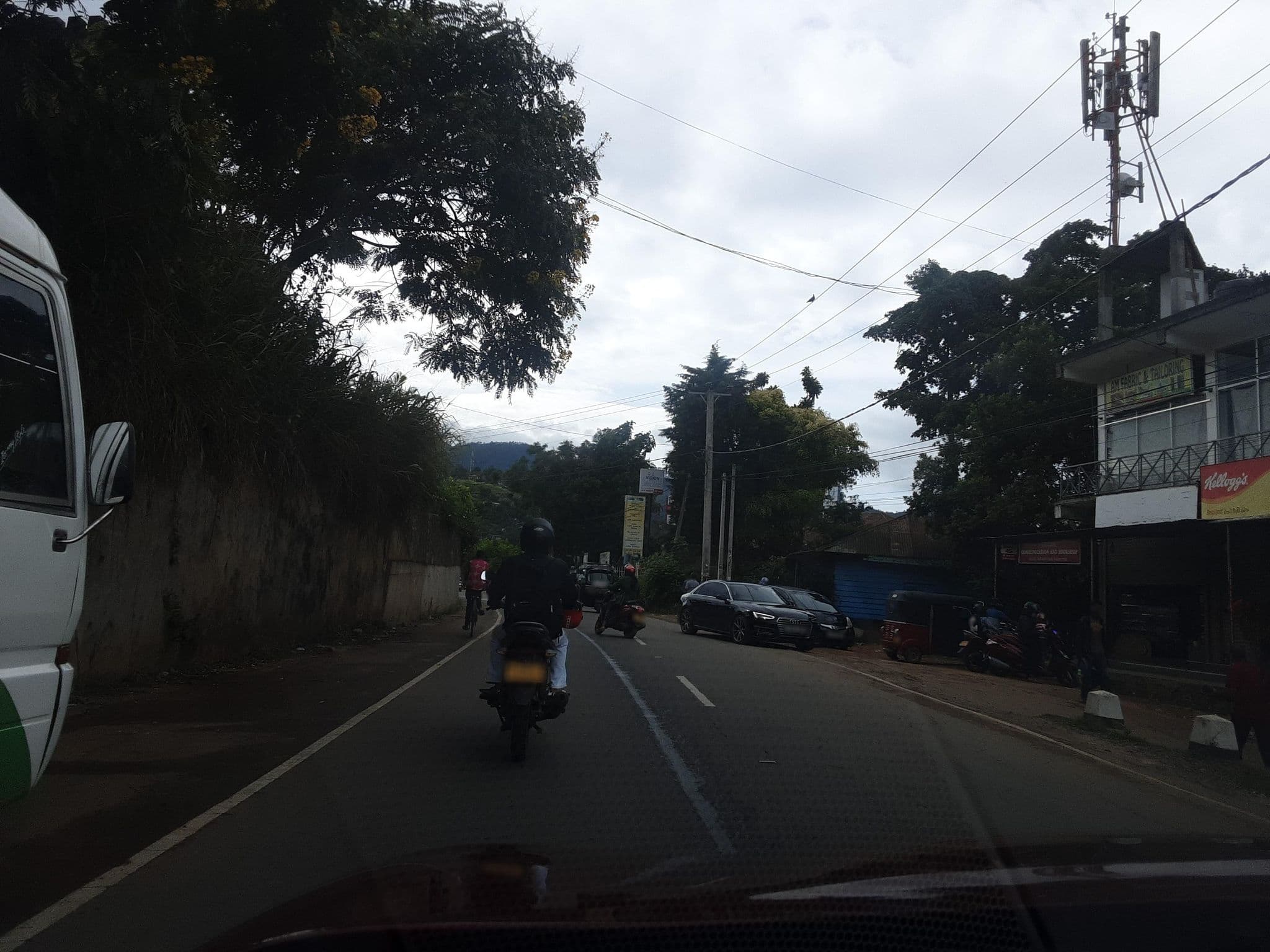 Street view near Kent Holiday Inn, Ella Town — © ZihanZarouk (CC BY-SA · Mapillary)