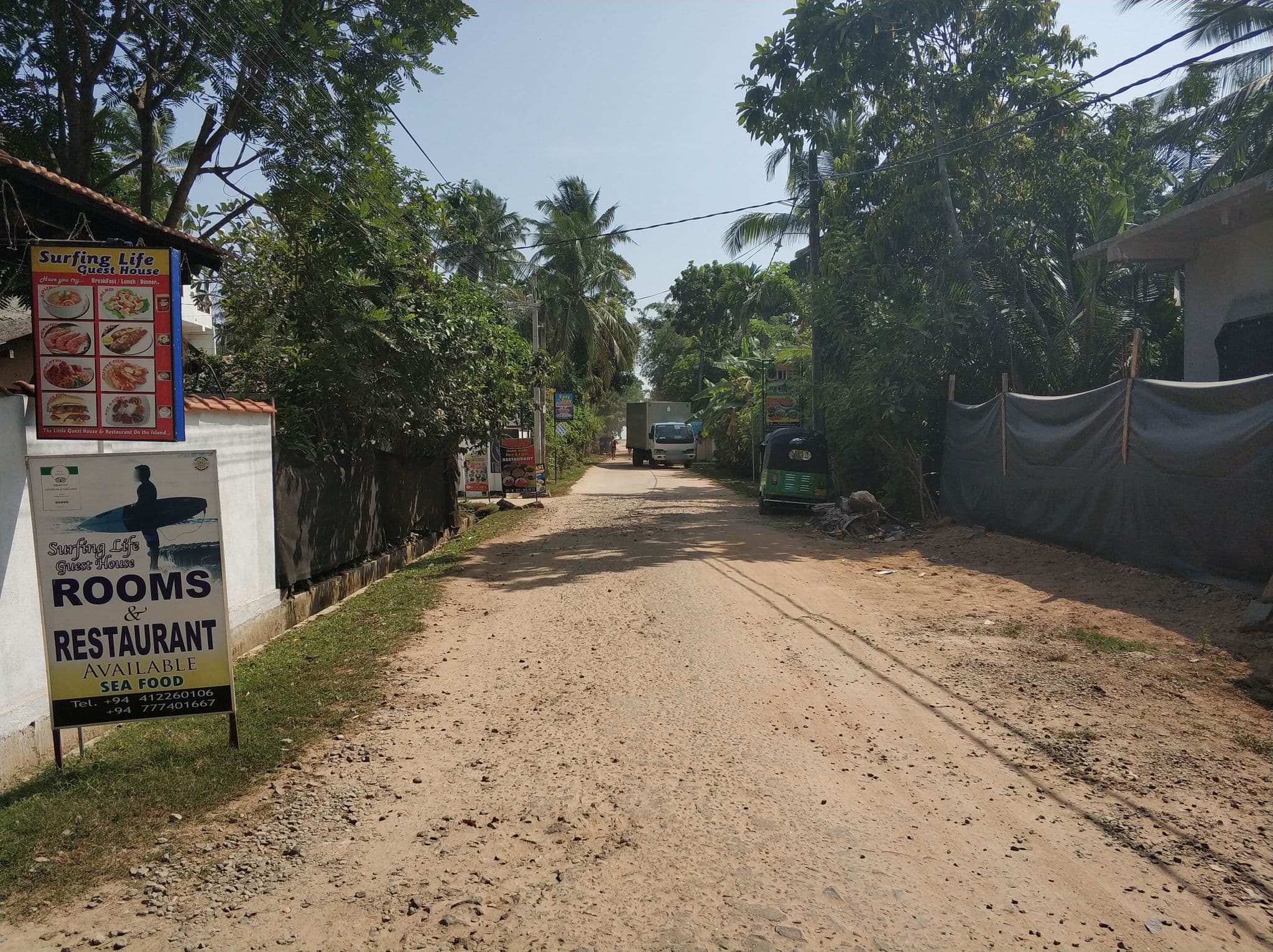 Street view near Surfing Life Guesthouse, Weligama — © maximal (CC BY-SA · Mapillary)