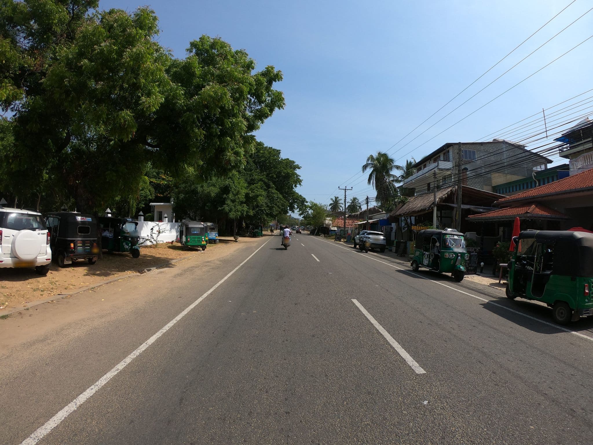 Street view near Danish Villa, Pottuvil — © paulinus (CC BY-SA · Mapillary)