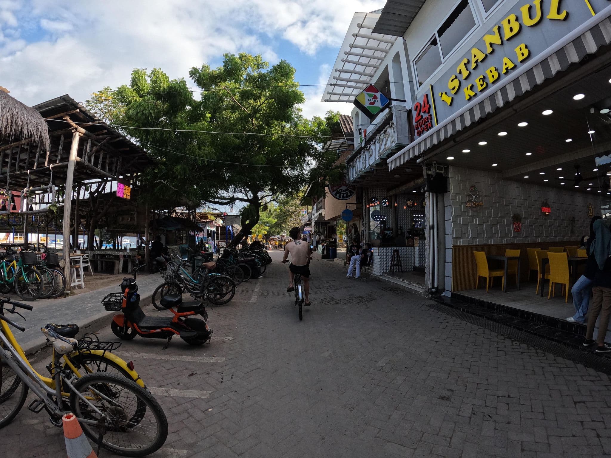Street view near Abdi bungalows, Gili Trawangan