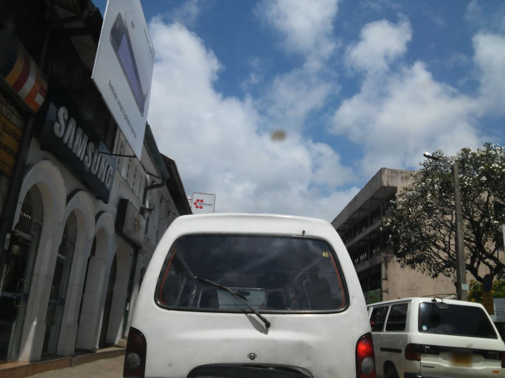 Street view near Pushpadana Vishrama Shalawa, Kandy — © shravan91 (CC BY-SA · Mapillary)