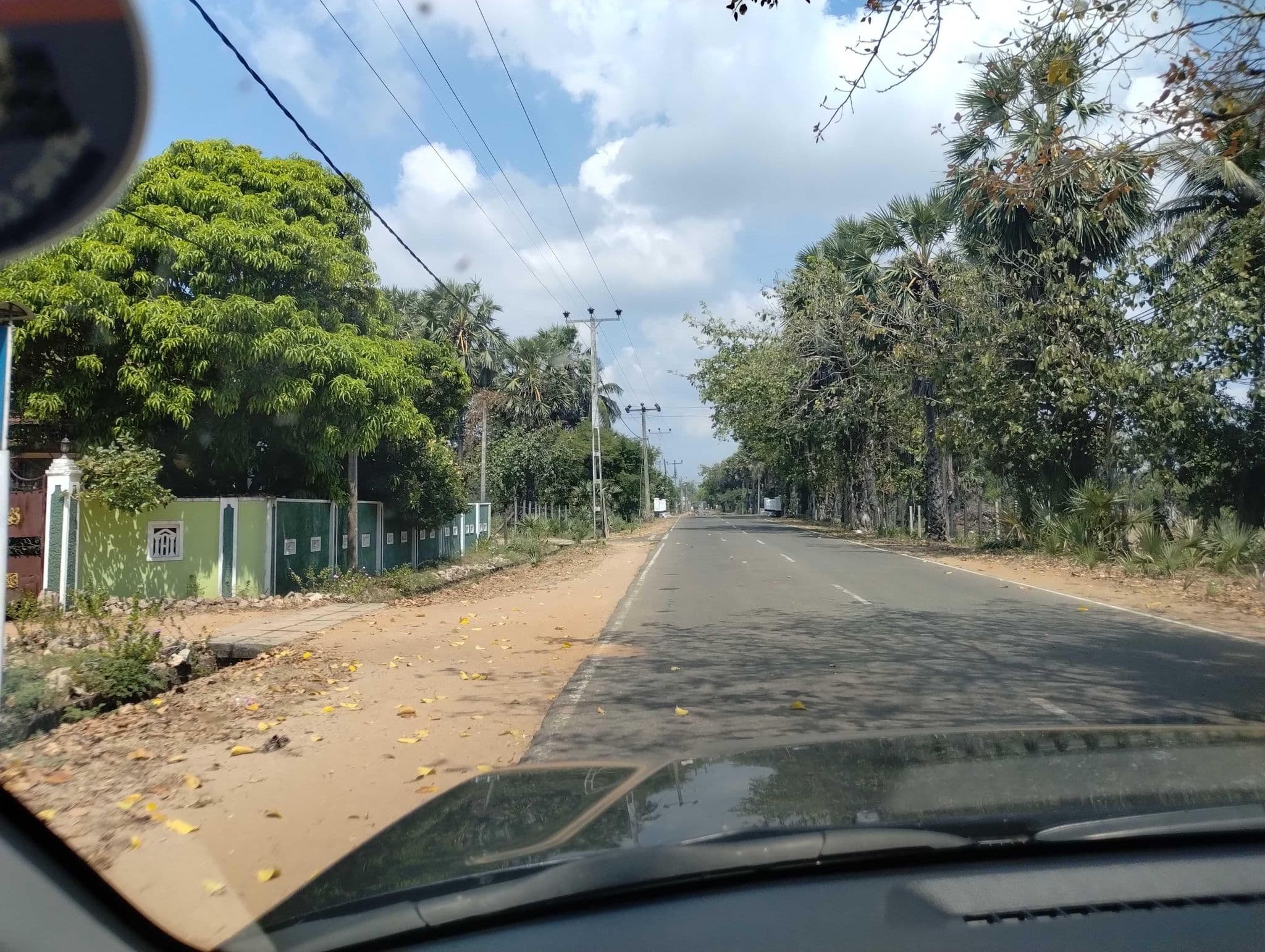 Street view near New Land Guesthouse, Eravur Town — © ocramzir (CC BY-SA · Mapillary)