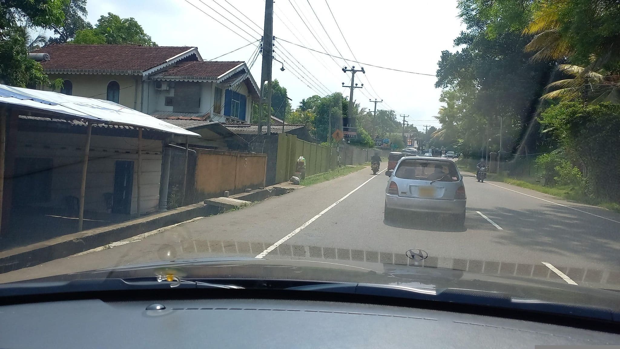 Street view near LUCK MADURA Family Resort, Kurunegala — © anuradhabr (CC BY-SA · Mapillary)