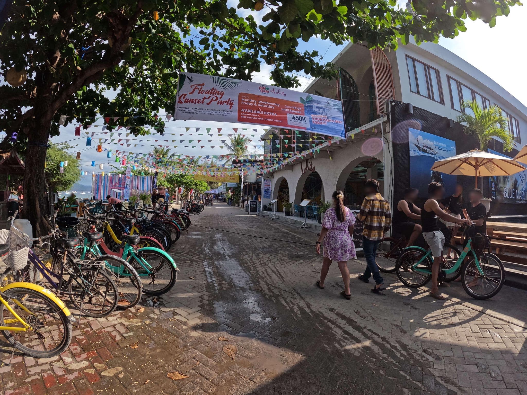 Street view near Exqisit Luxury Villas, Gili Trawangan