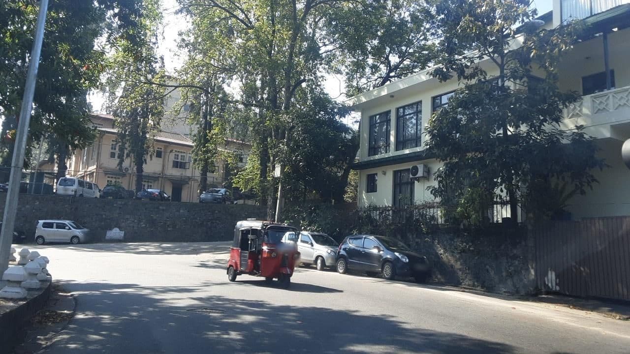 Street view near Kandy Lake Lodge, Kandy — © ZihanZarouk (CC BY-SA · Mapillary)