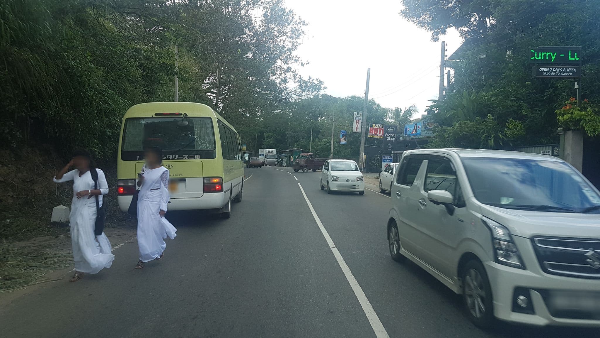 Street view near Hanthana Mount View, Kandy — © mbethke (CC BY-SA · Mapillary)