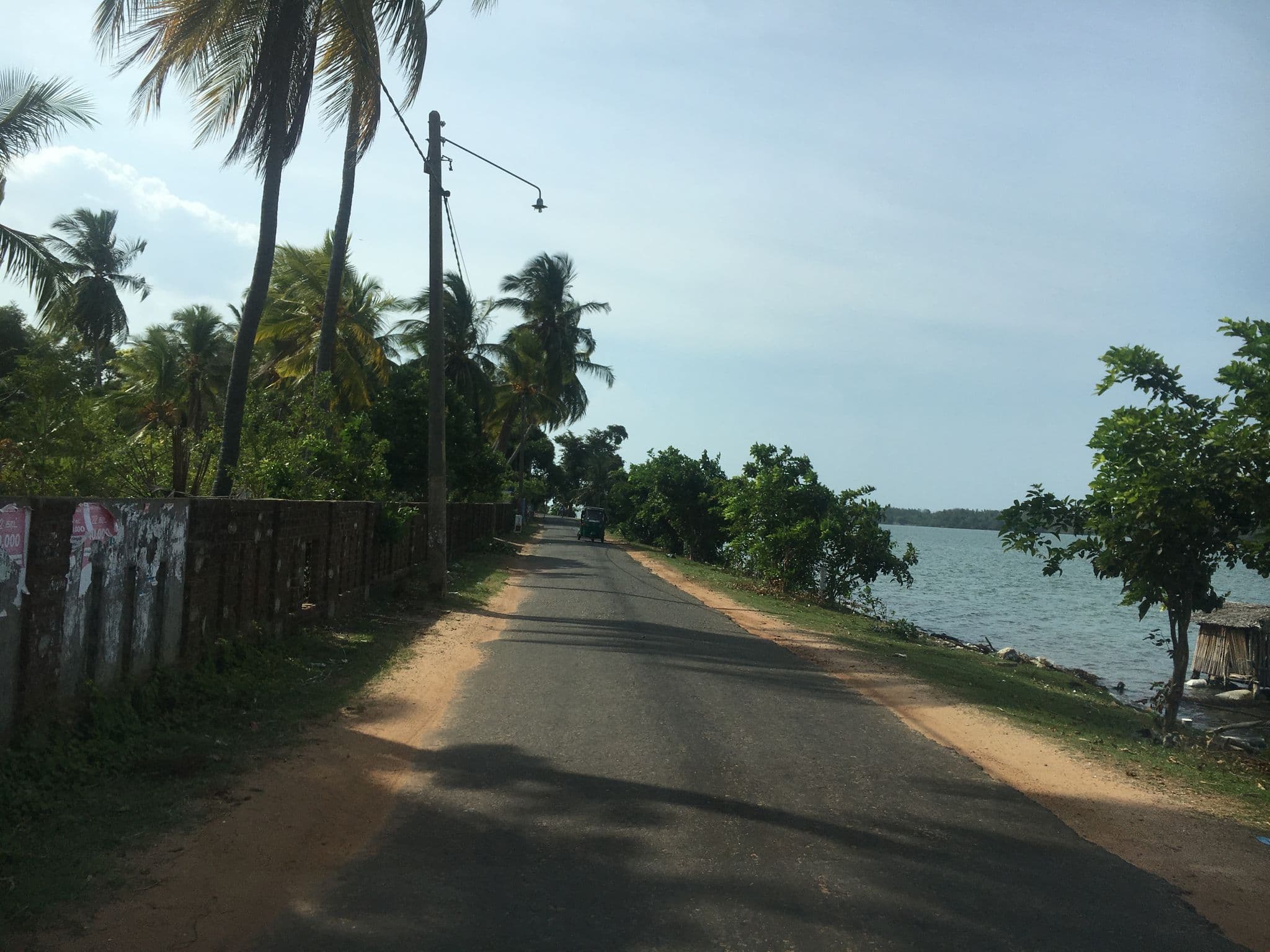 Street view near Treatooo Lagoon Resort, Batticaloa — © suthakaran (CC BY-SA · Mapillary)
