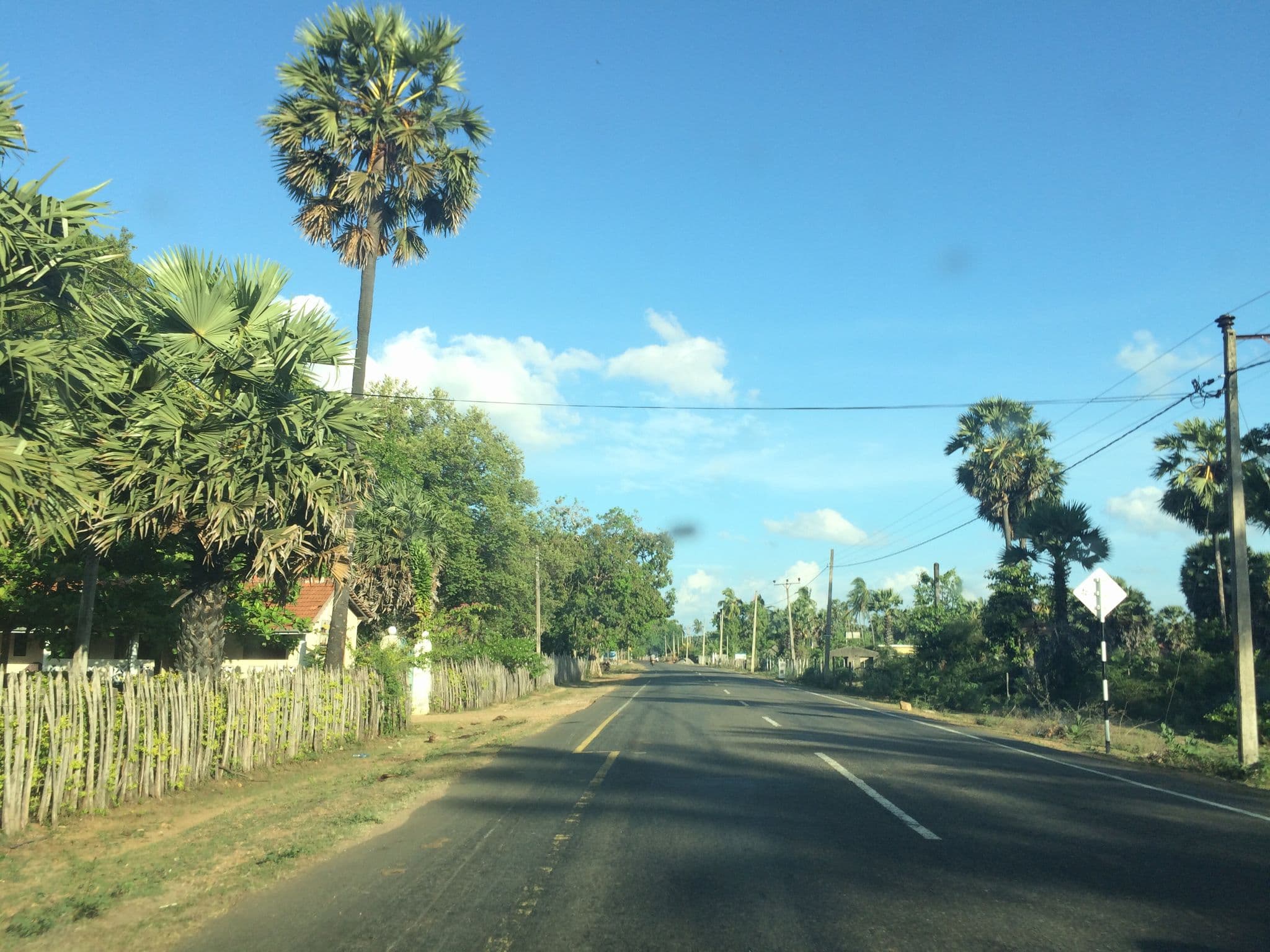 Street view near Brindhavan Cottages Nilaveli, Trincomalee — © shravan91 (CC BY-SA · Mapillary)