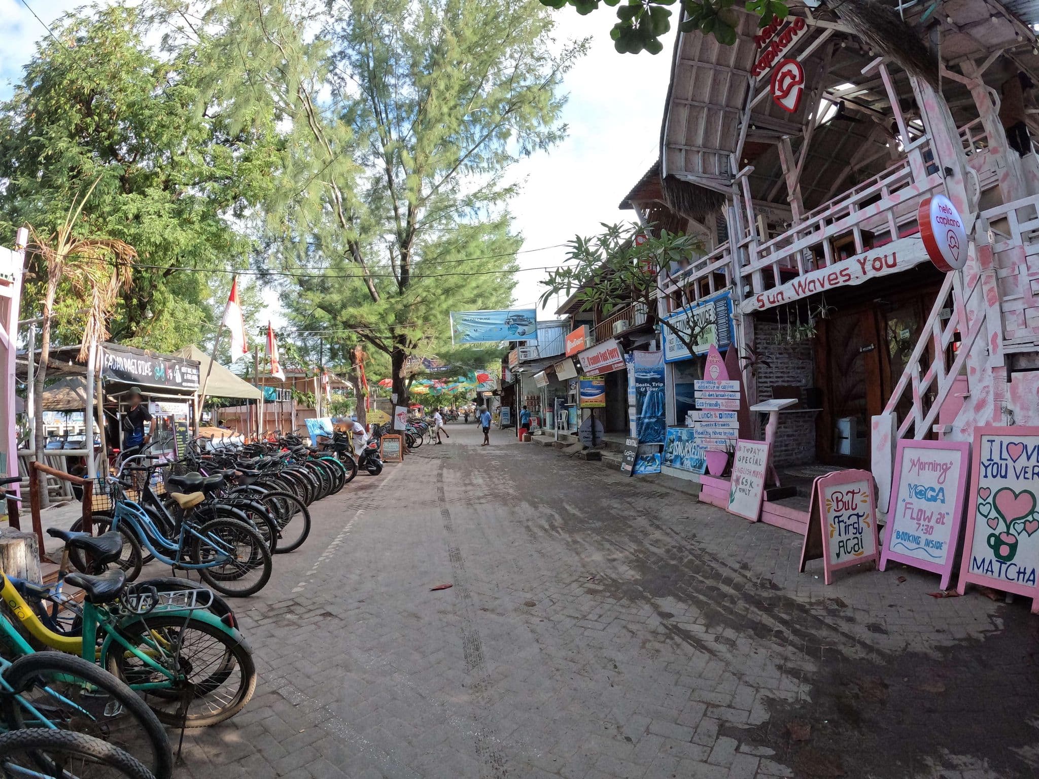 Street view near Ocean 2, Gili Trawangan