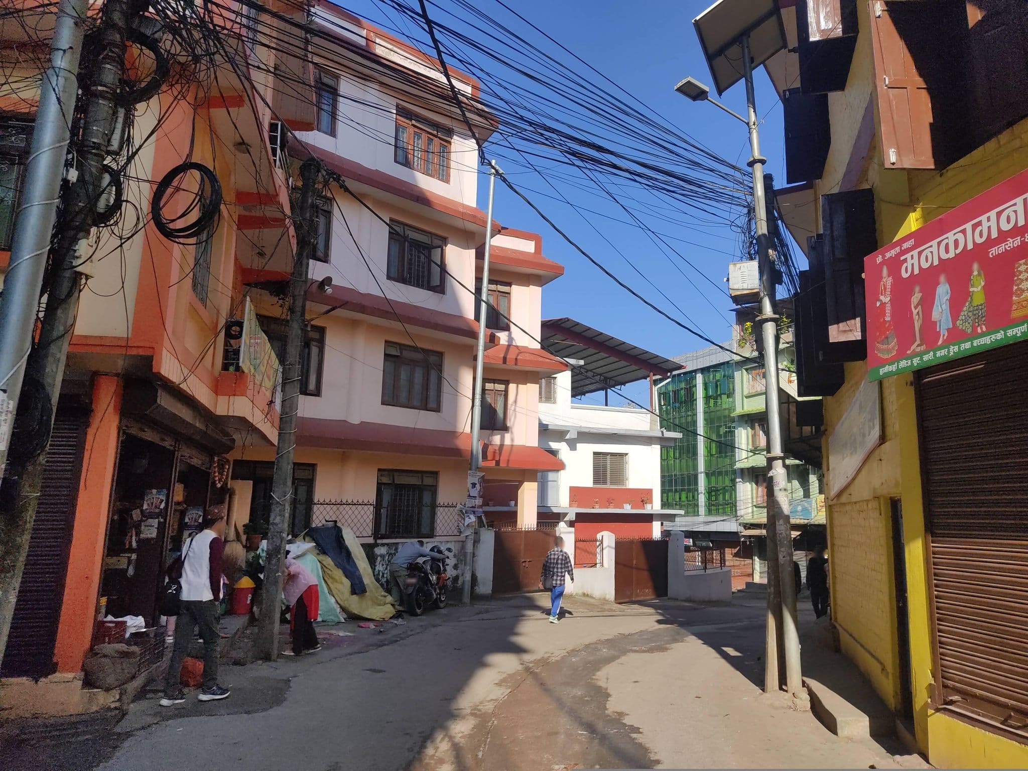 Street view near Krown Hotel, Tānsen — © Rabina_1 (CC BY-SA · Mapillary)
