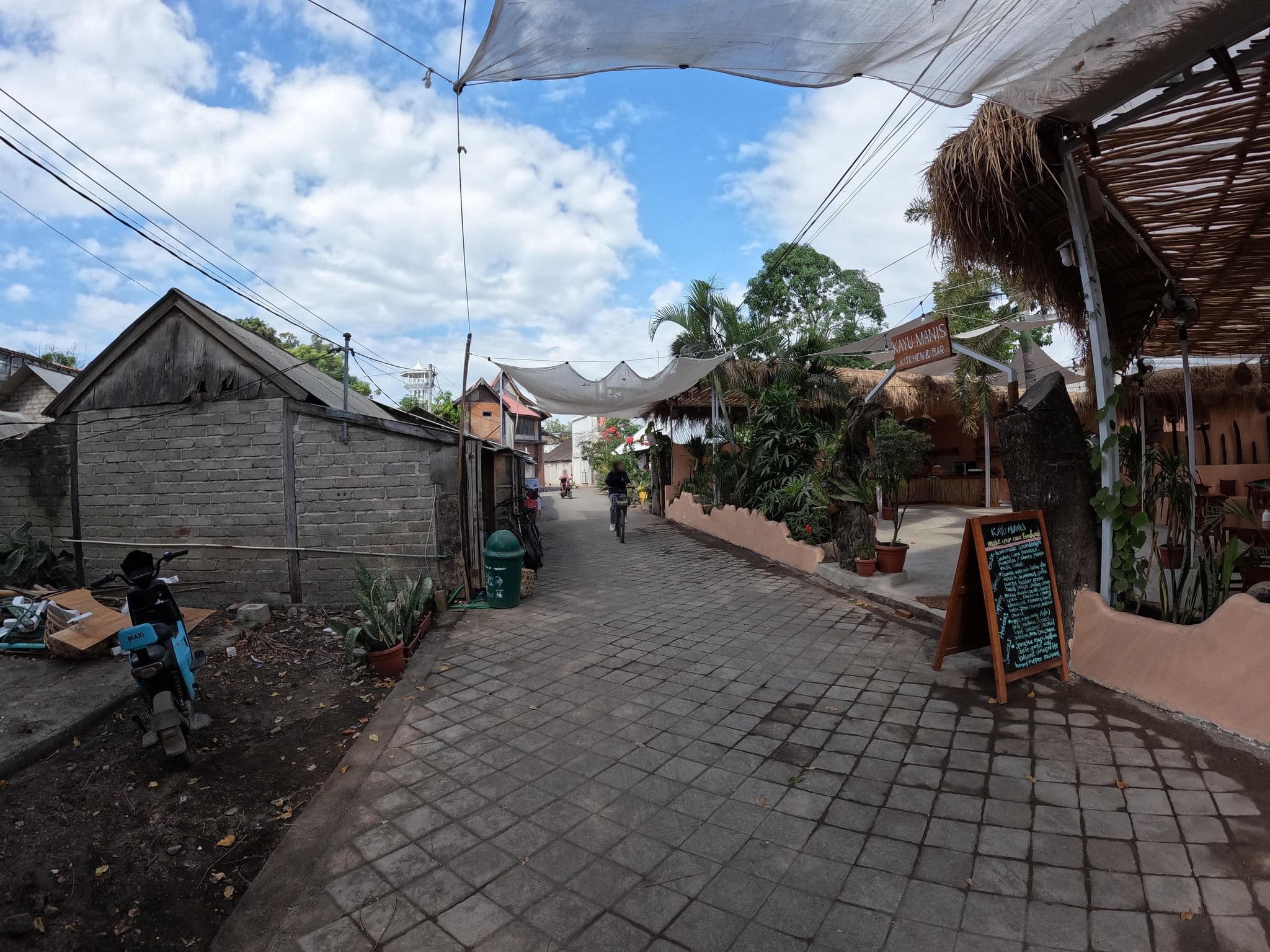 Street view near Le Boheme Sister, Gili Trawangan