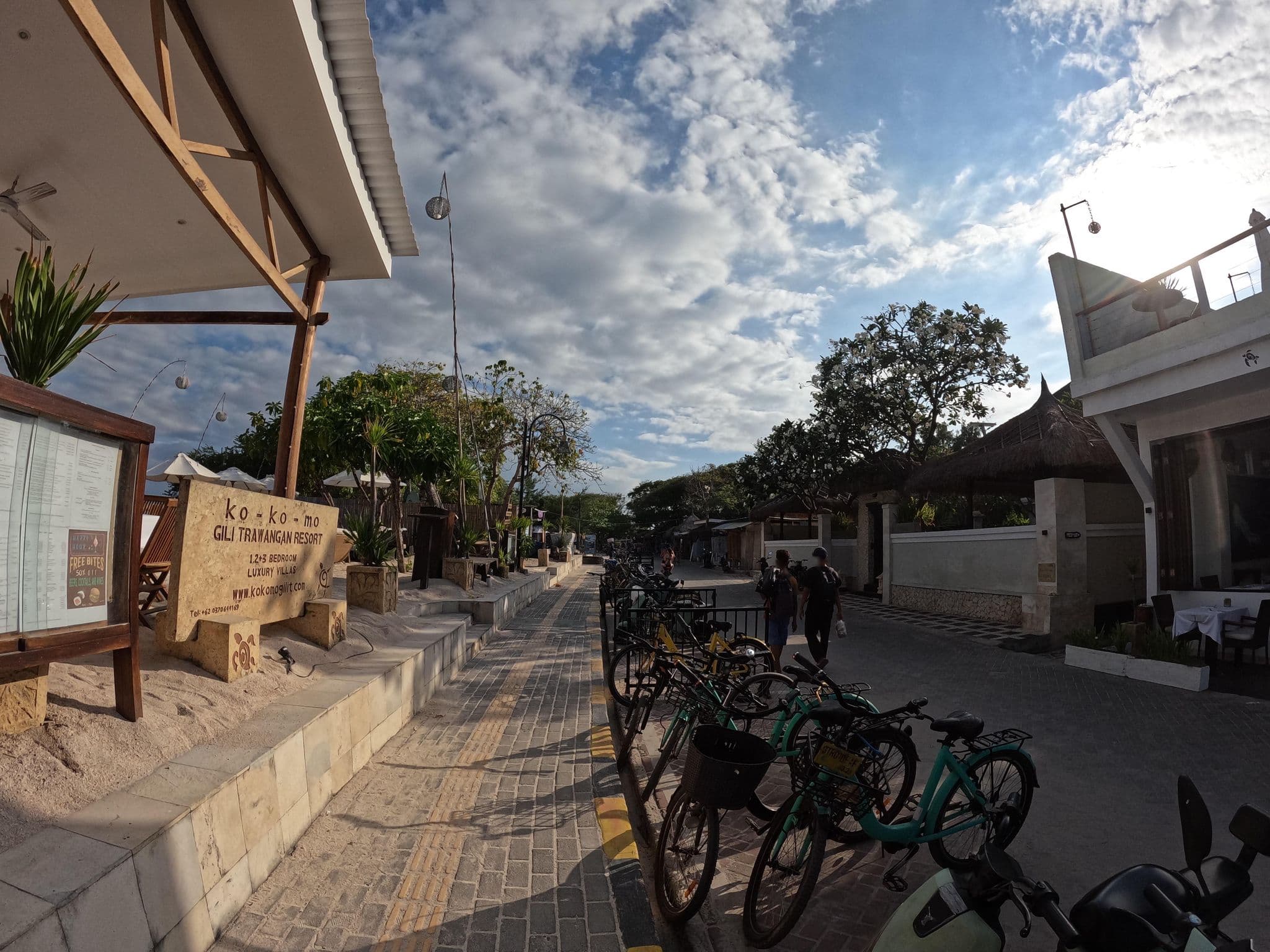 Street view near ko-ko-mo Resort, Gili Trawangan