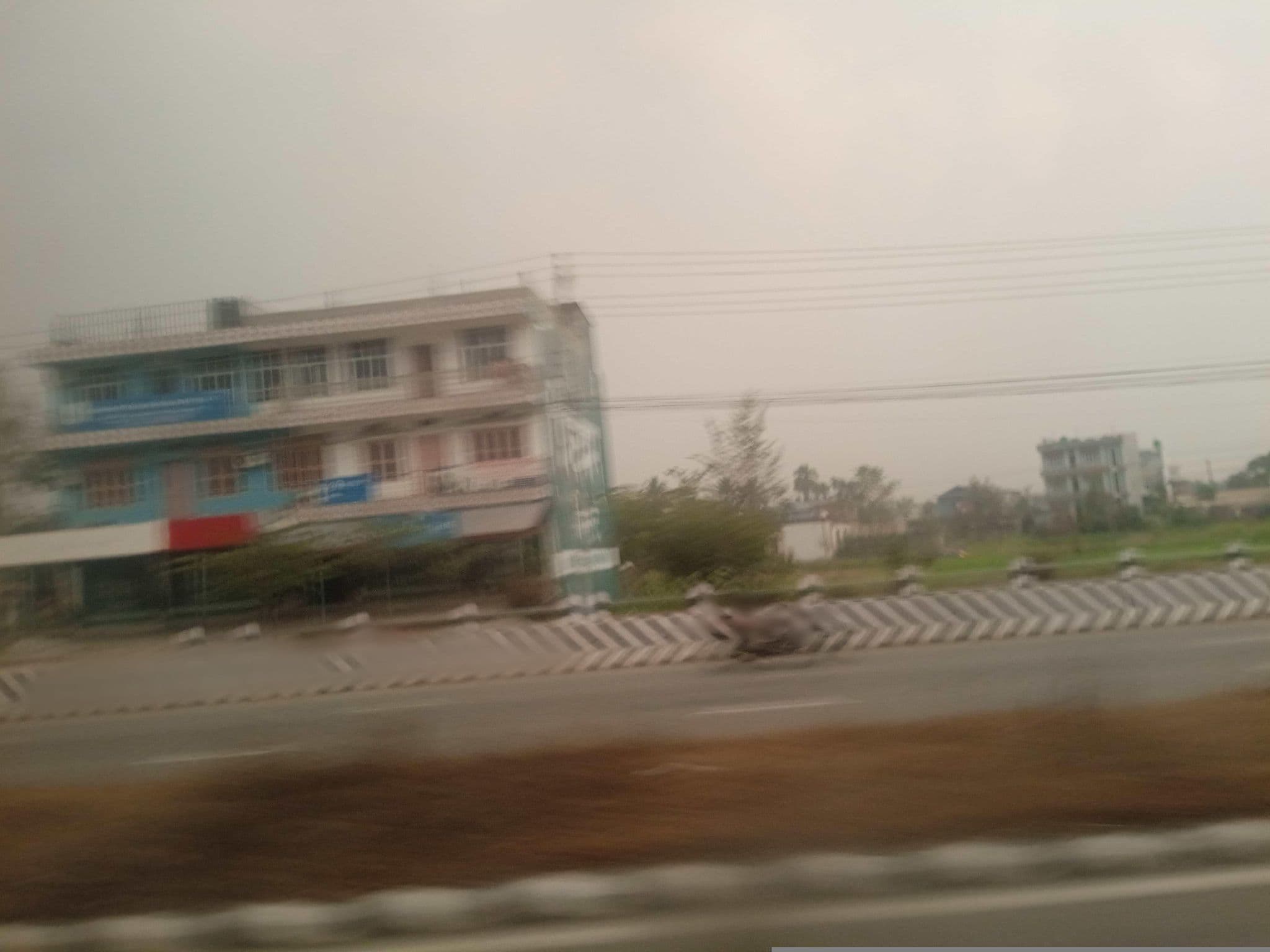 Street view near Hotel Heritage, Īṭahari̇̄ — © Pravashpvsh (CC BY-SA · Mapillary)