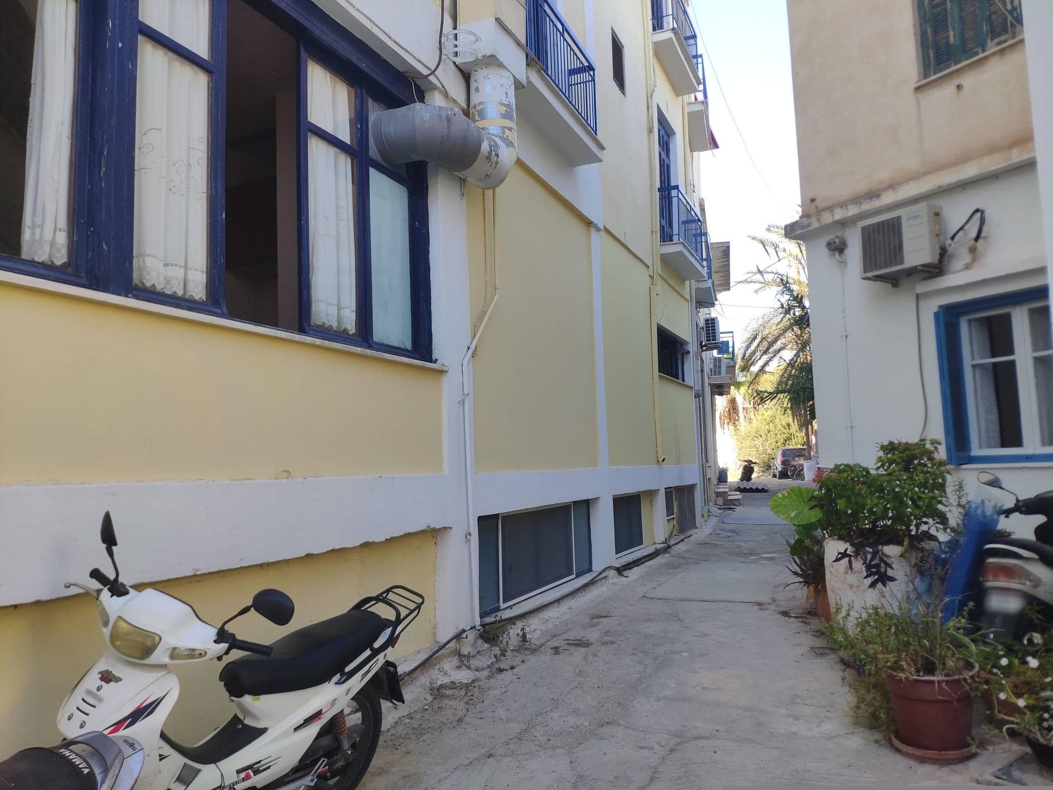 Street view near Hotel Areti, Aegina — © pppetros (CC BY-SA · Mapillary)