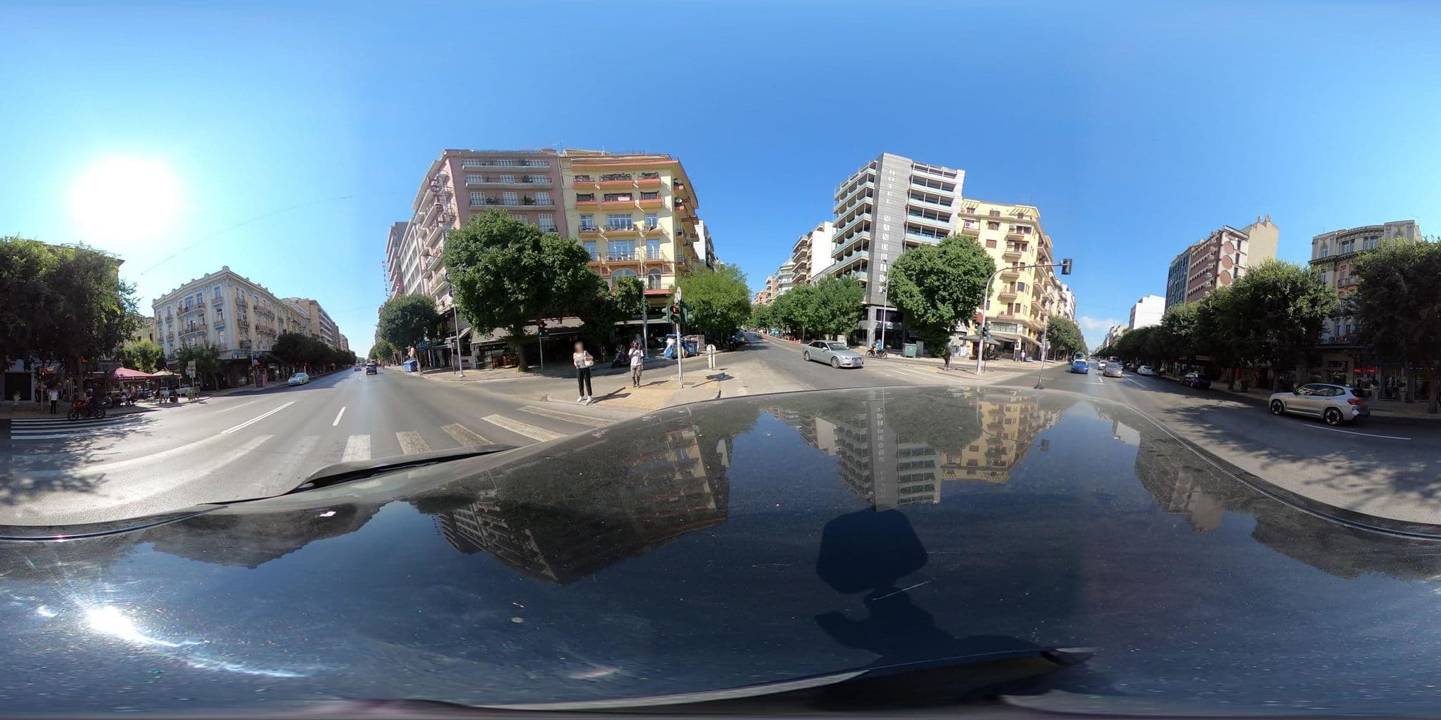 Street view near The Oscar Olympic Hotel, Thessaloníki — © geraki (CC BY-SA · Mapillary)