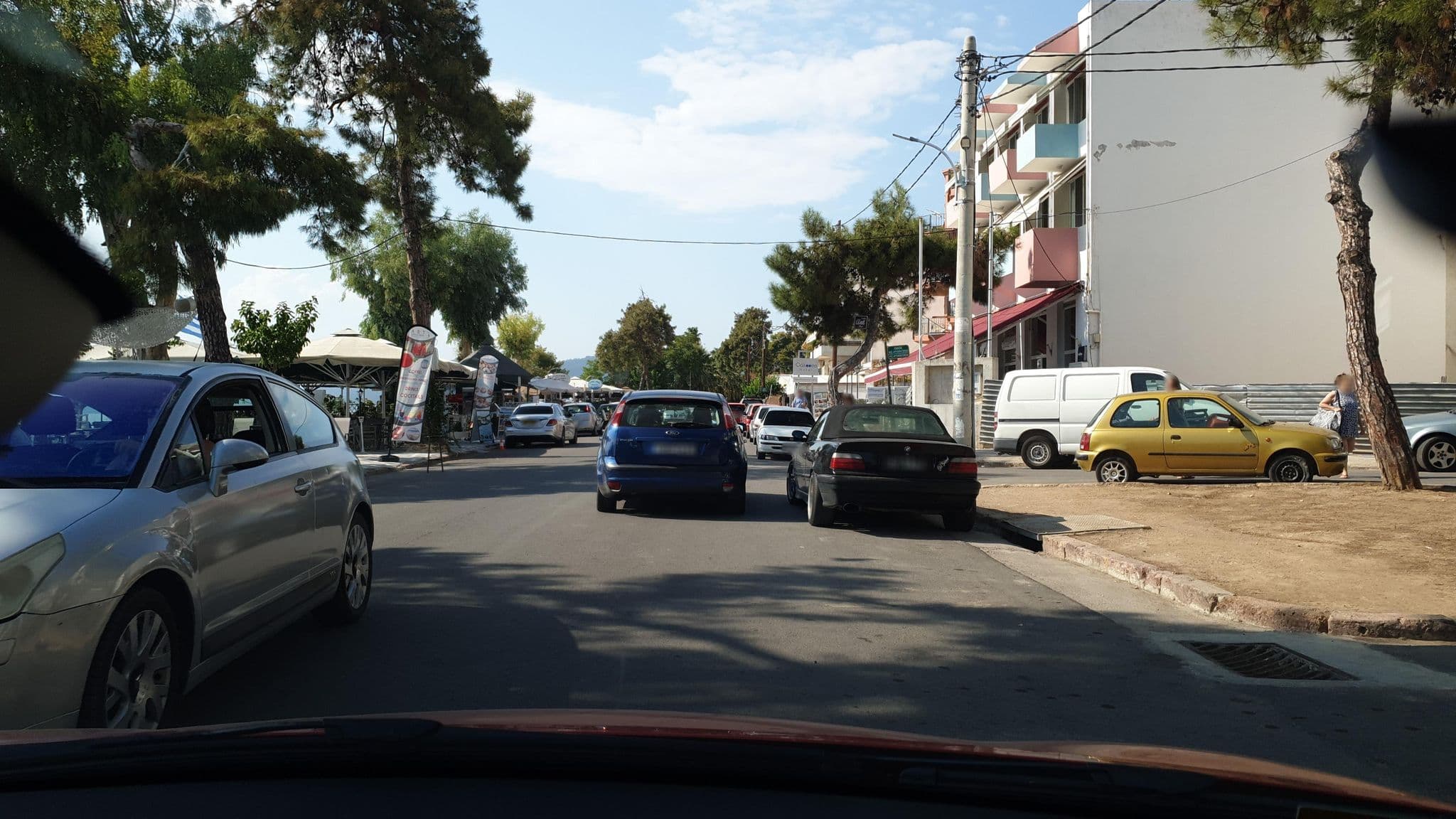 Street view near Maravellia Art Hotel, Loutrá Aidhipsoú — © yannakis (CC BY-SA · Mapillary)