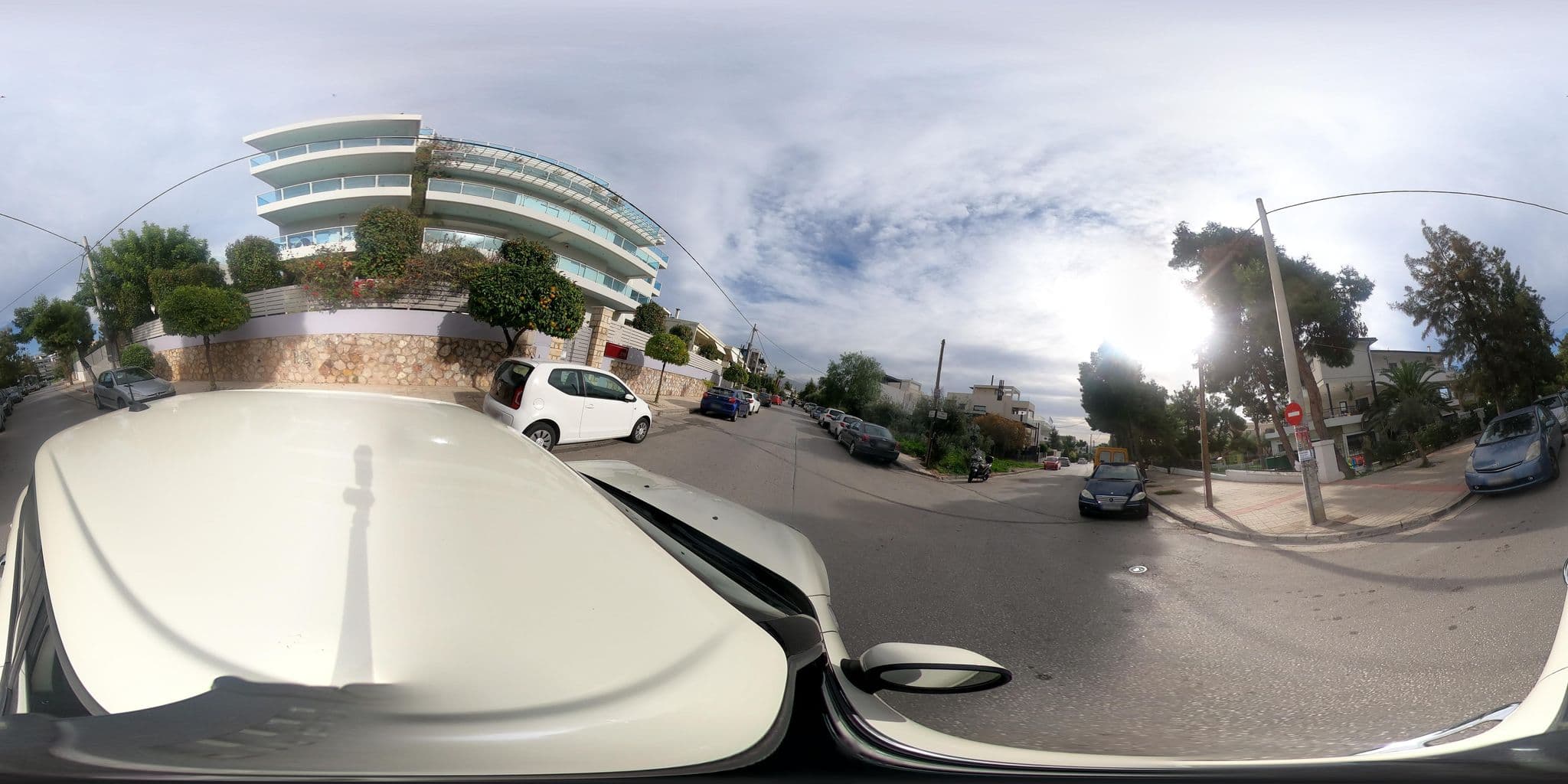 Street view near Scale Suites serviced accomodation, Álimos — © efikour (CC BY-SA · Mapillary)