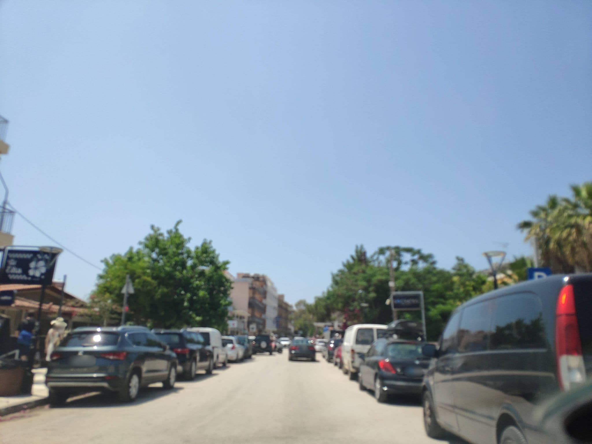 Street view near Forgtmenot Hotel, Tolón — © pppetros (CC BY-SA · Mapillary)