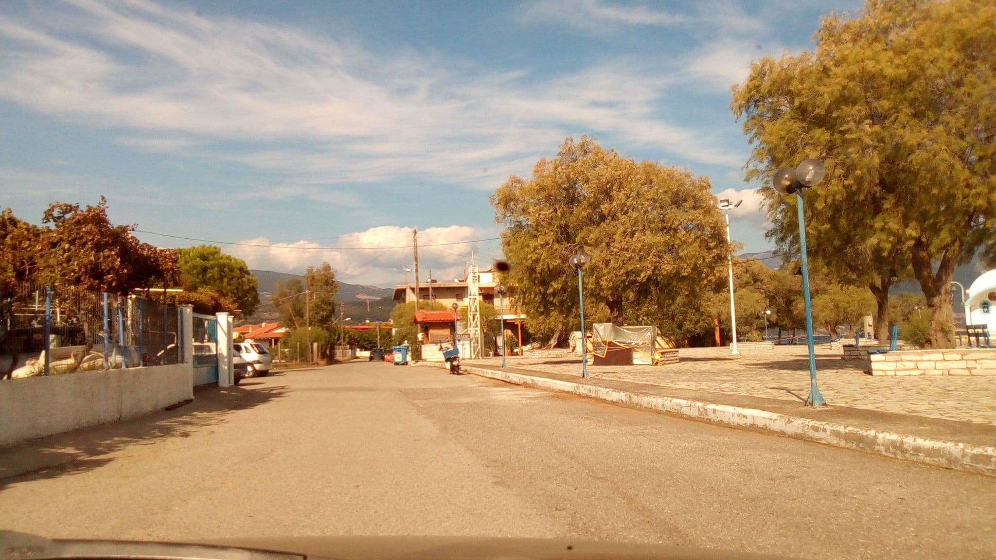 Street view near Xiliadou Hotel, Efpálio — © nafpaktia (CC BY-SA · Mapillary)