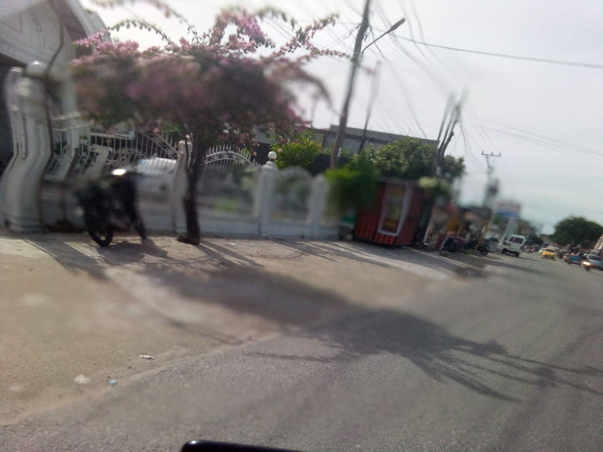 Street view near Khana Pakat (Quest House), Blangpidie — © ikwe (CC BY-SA · Mapillary)