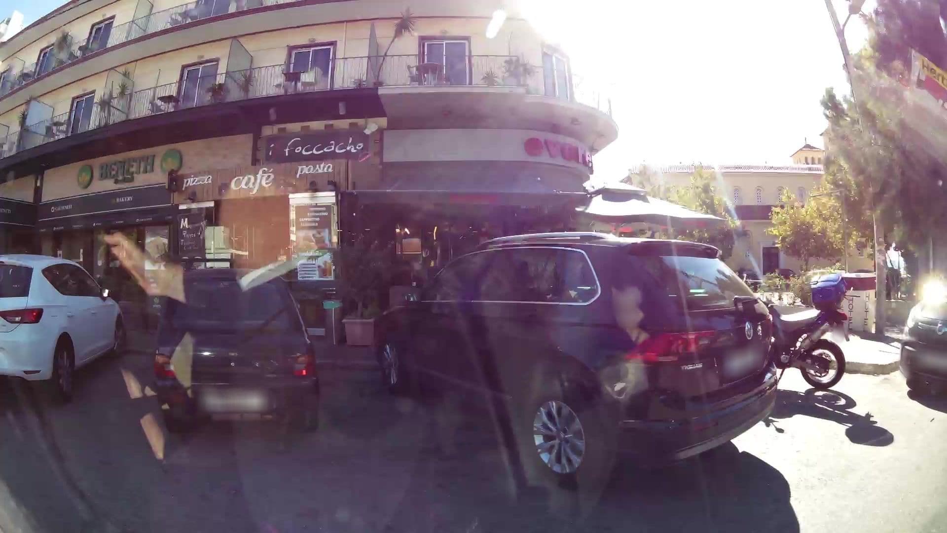 Street view near Miramare Hotel Voula, Glyfáda — © kaartcam (CC BY-SA · Mapillary)