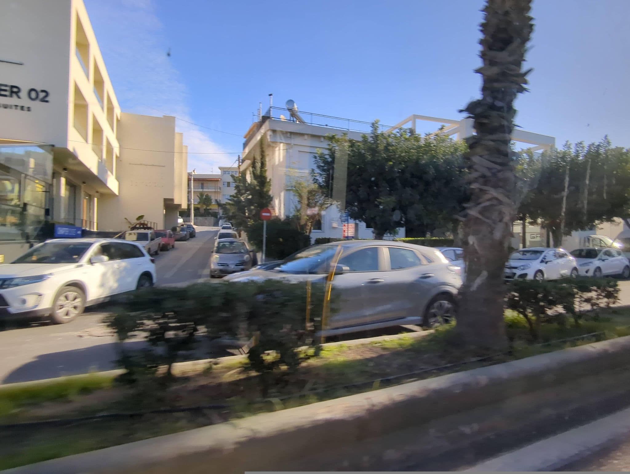 Street view near Chapter 02 Gallery Suites, Irákleion — © miguel_andrade (CC BY-SA · Mapillary)
