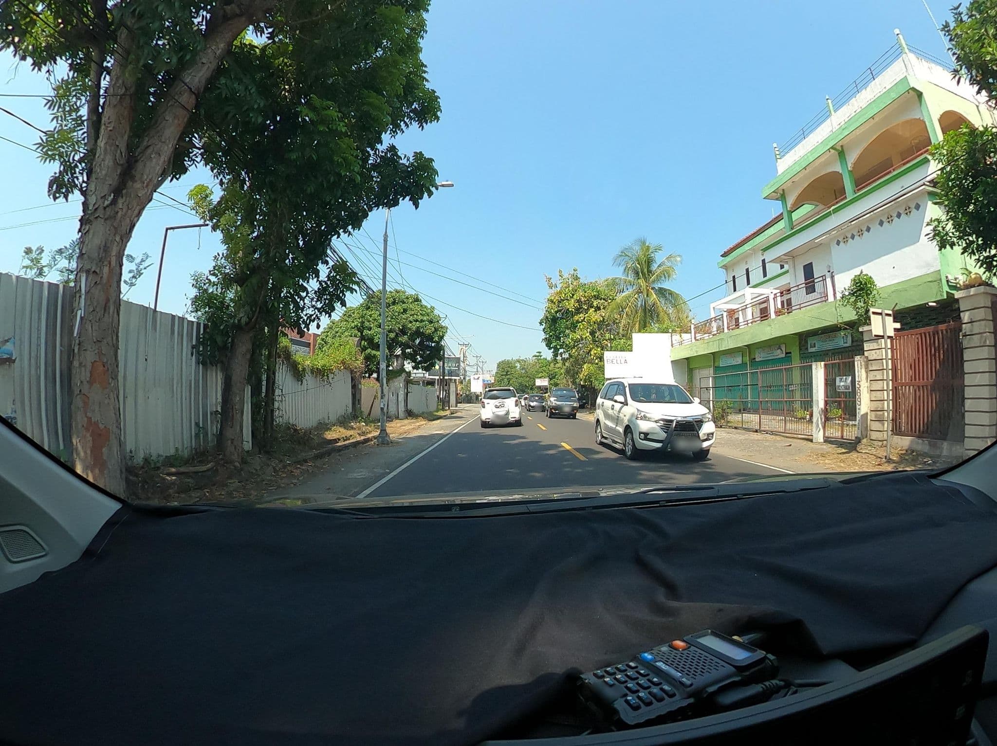 Street view near Athiti Sanggraha, Senggigi