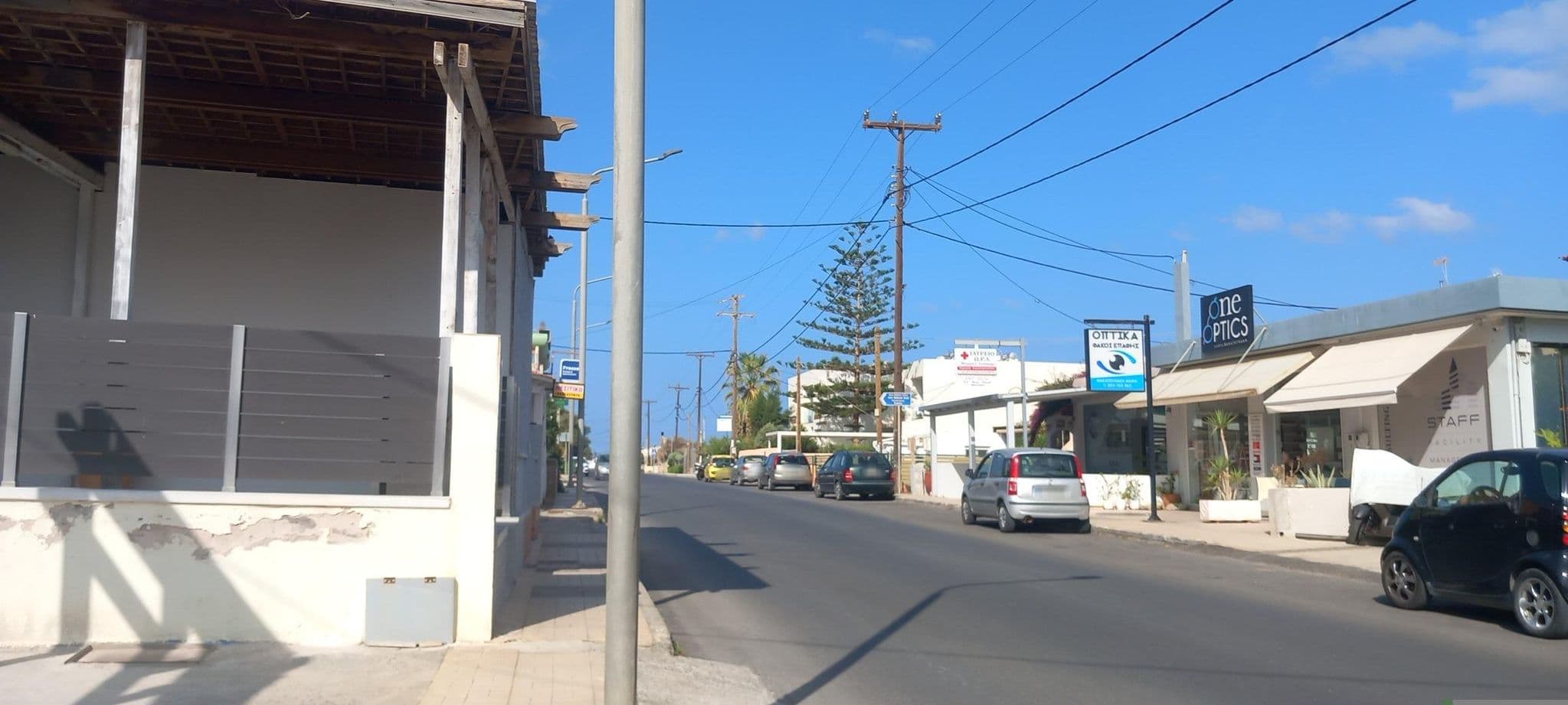 Street view near Frosso's Apartments, Kokkíni Cháni — © rskedgell (CC BY-SA · Mapillary)