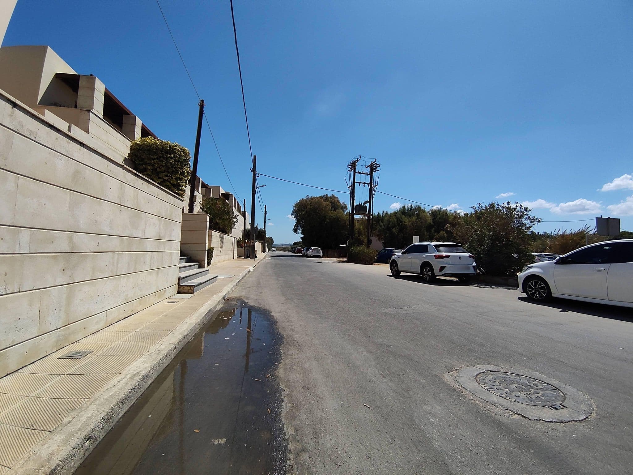 Street view near Giannoulis - Grand Bay Beach Resort (Exclusive Adults), Kolympári — © MartinJepsen (CC BY-SA · Mapillary)